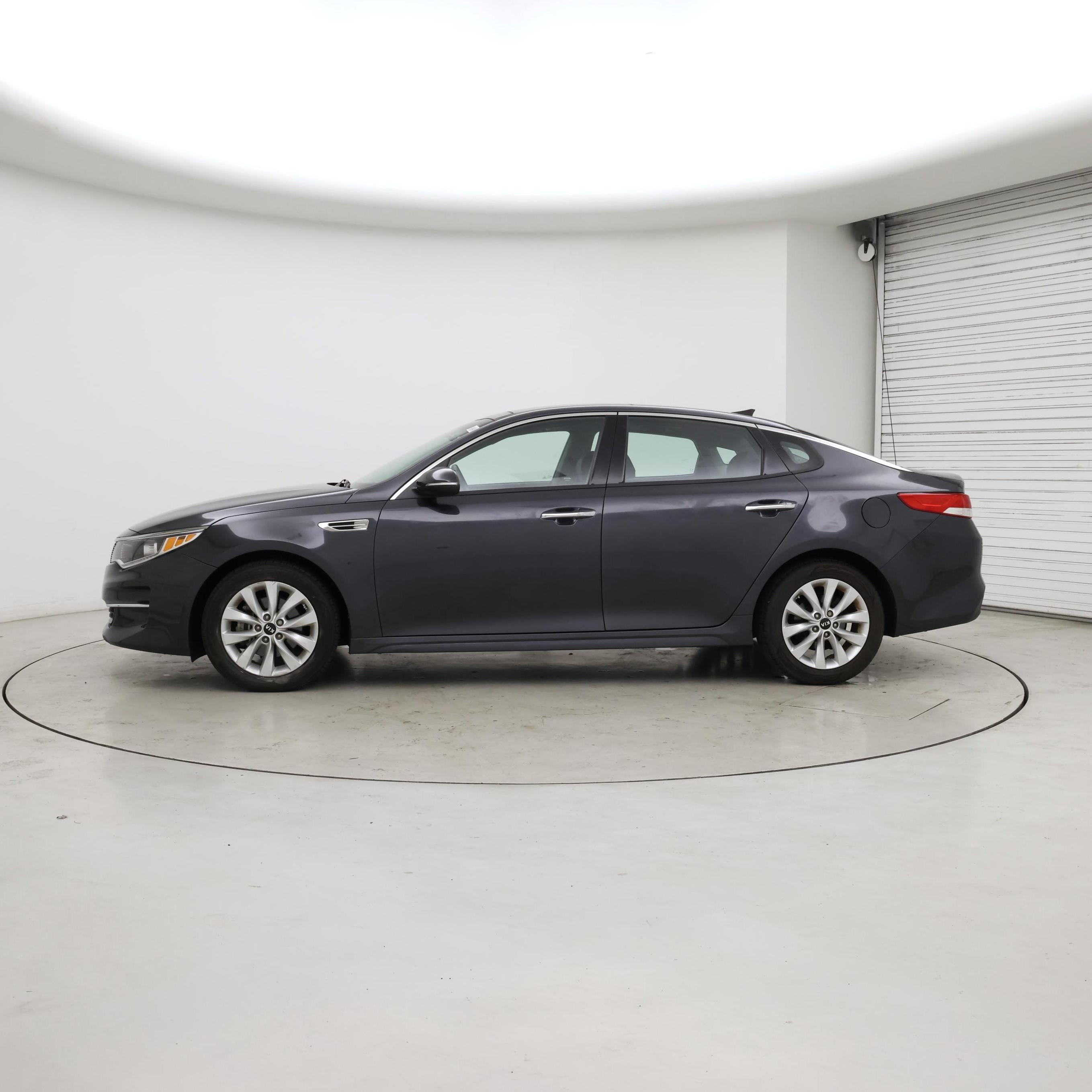 Thumbnail: 2018 Kia Optima - 3