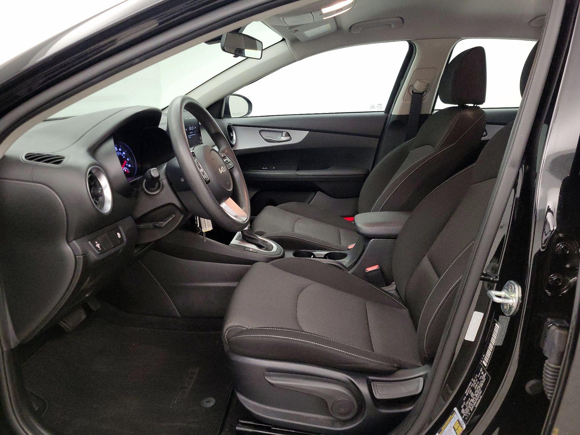 Thumbnail: 2023 Kia Forte - 11