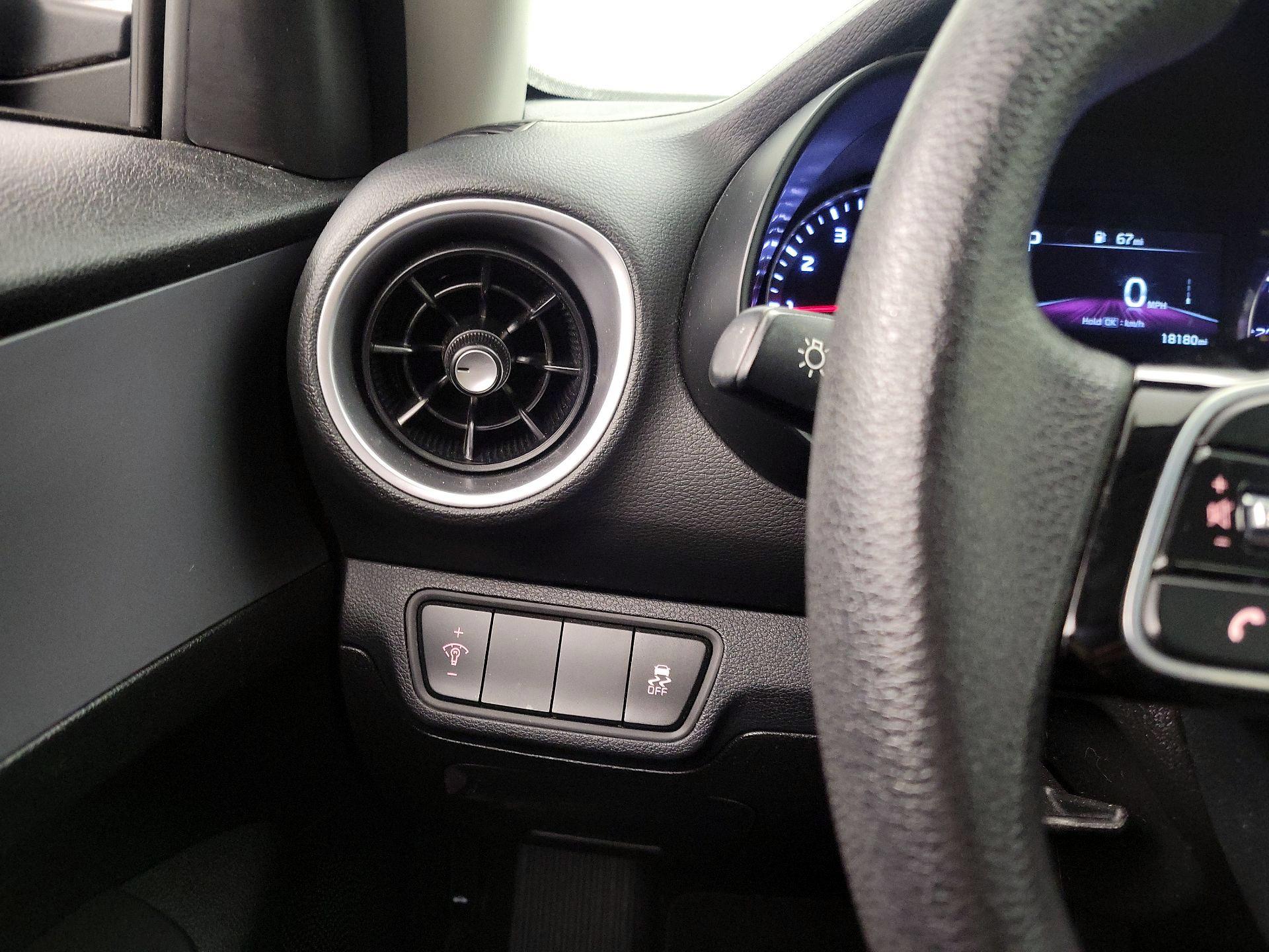 Thumbnail: 2023 Kia Forte - 13