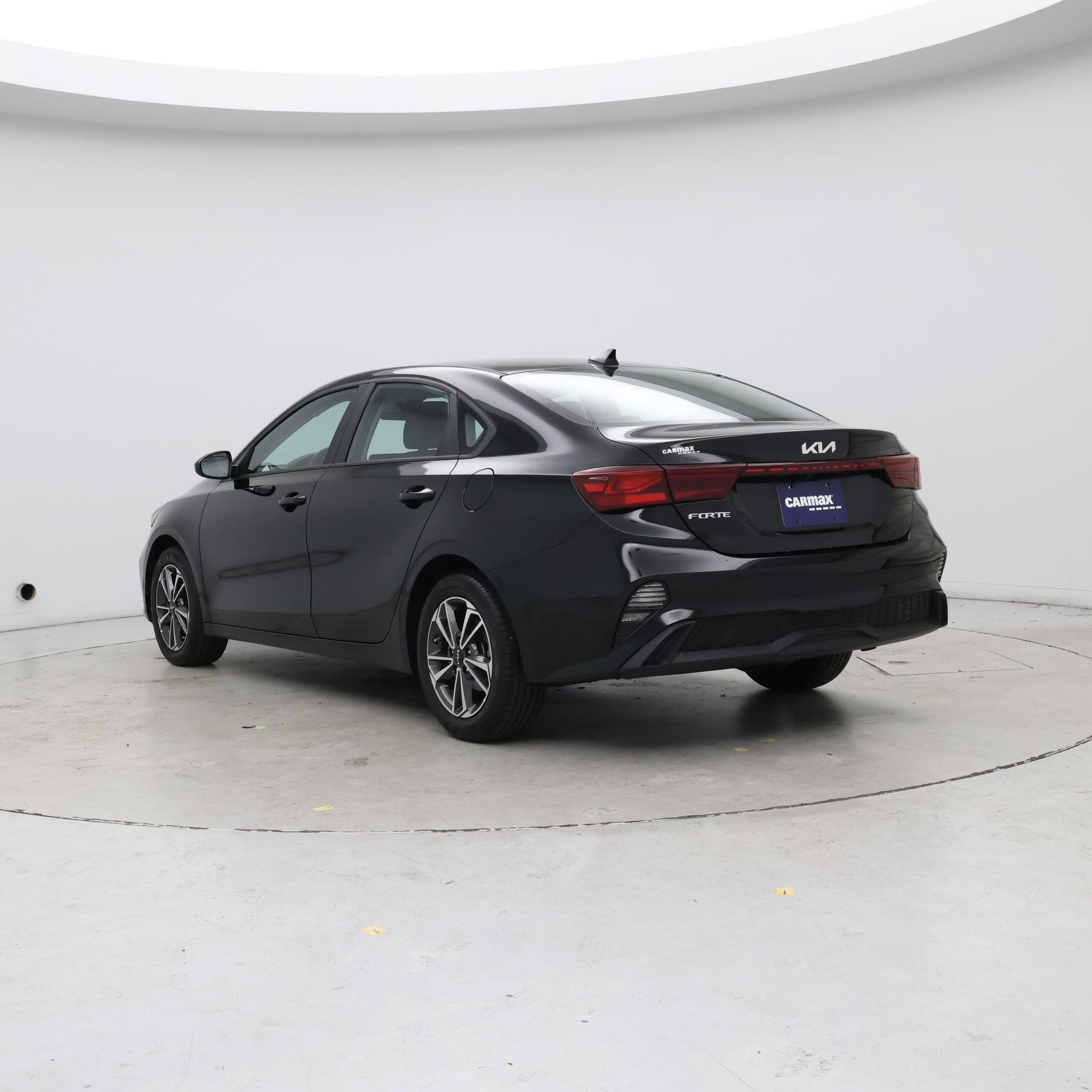 Thumbnail: 2023 Kia Forte - 2