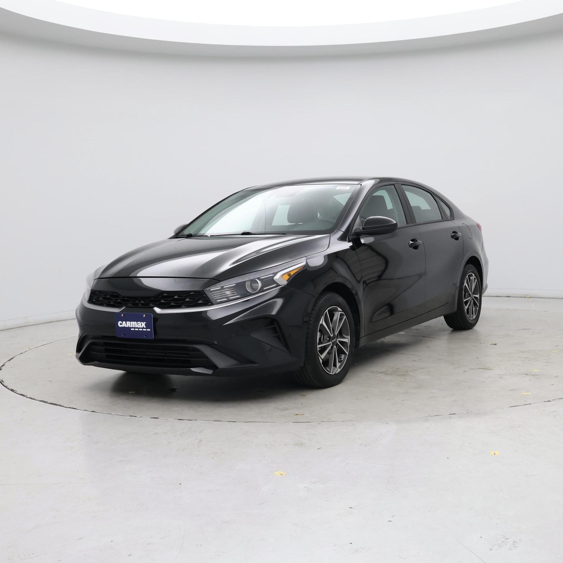 Thumbnail: 2023 Kia Forte - 4