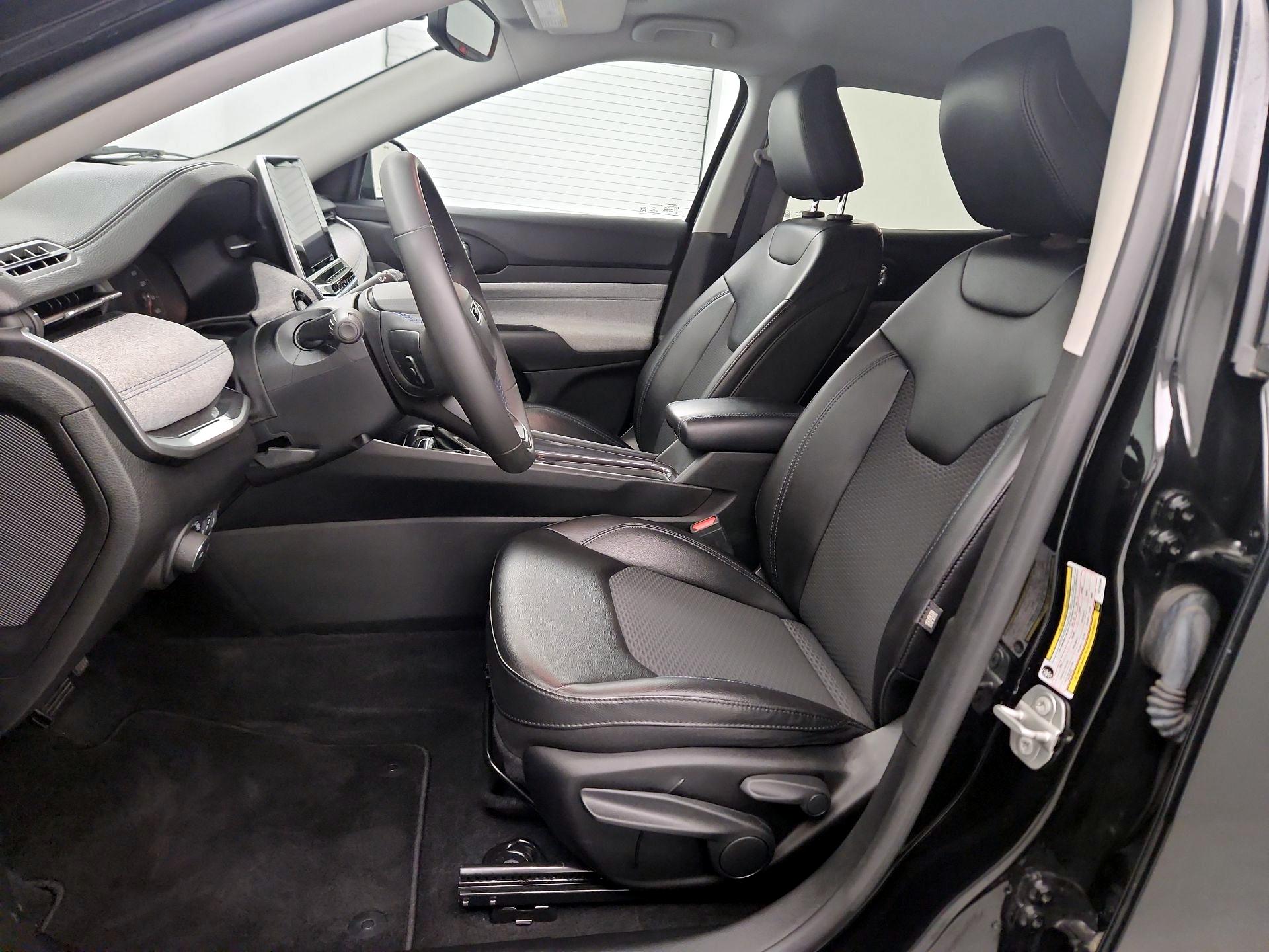 Thumbnail: 2022 Jeep Compass - 11