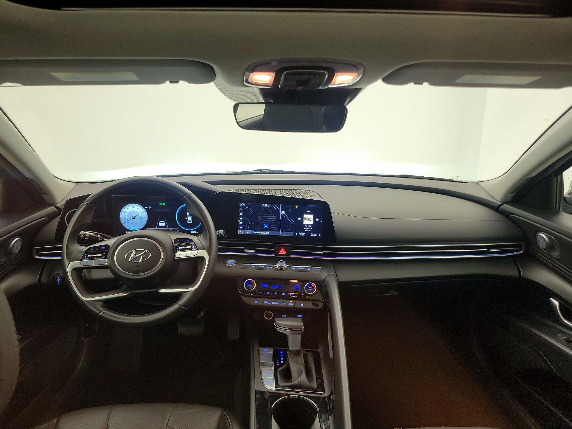 Thumbnail: 2023 Hyundai Elantra - 9