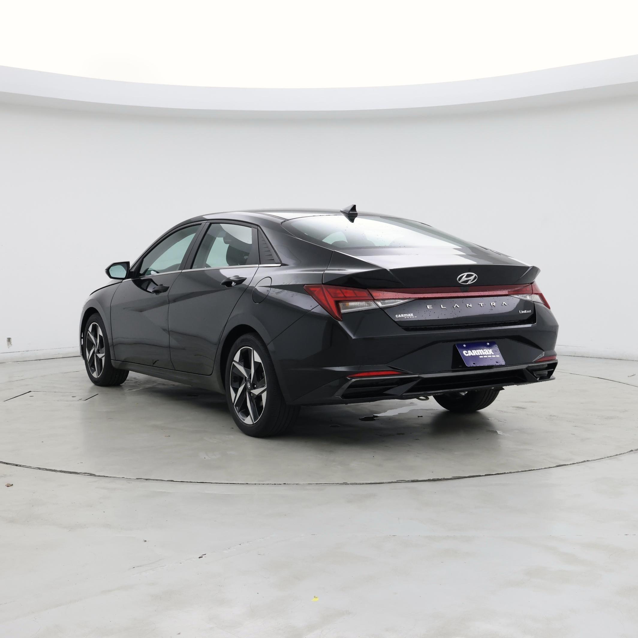 Thumbnail: 2023 Hyundai Elantra - 2
