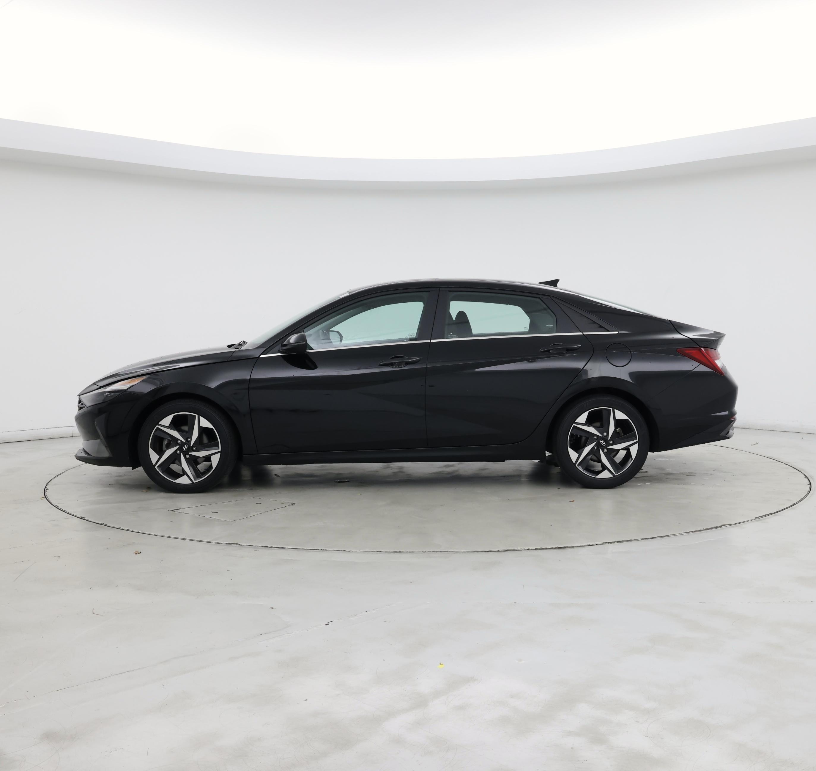 Thumbnail: 2023 Hyundai Elantra - 3