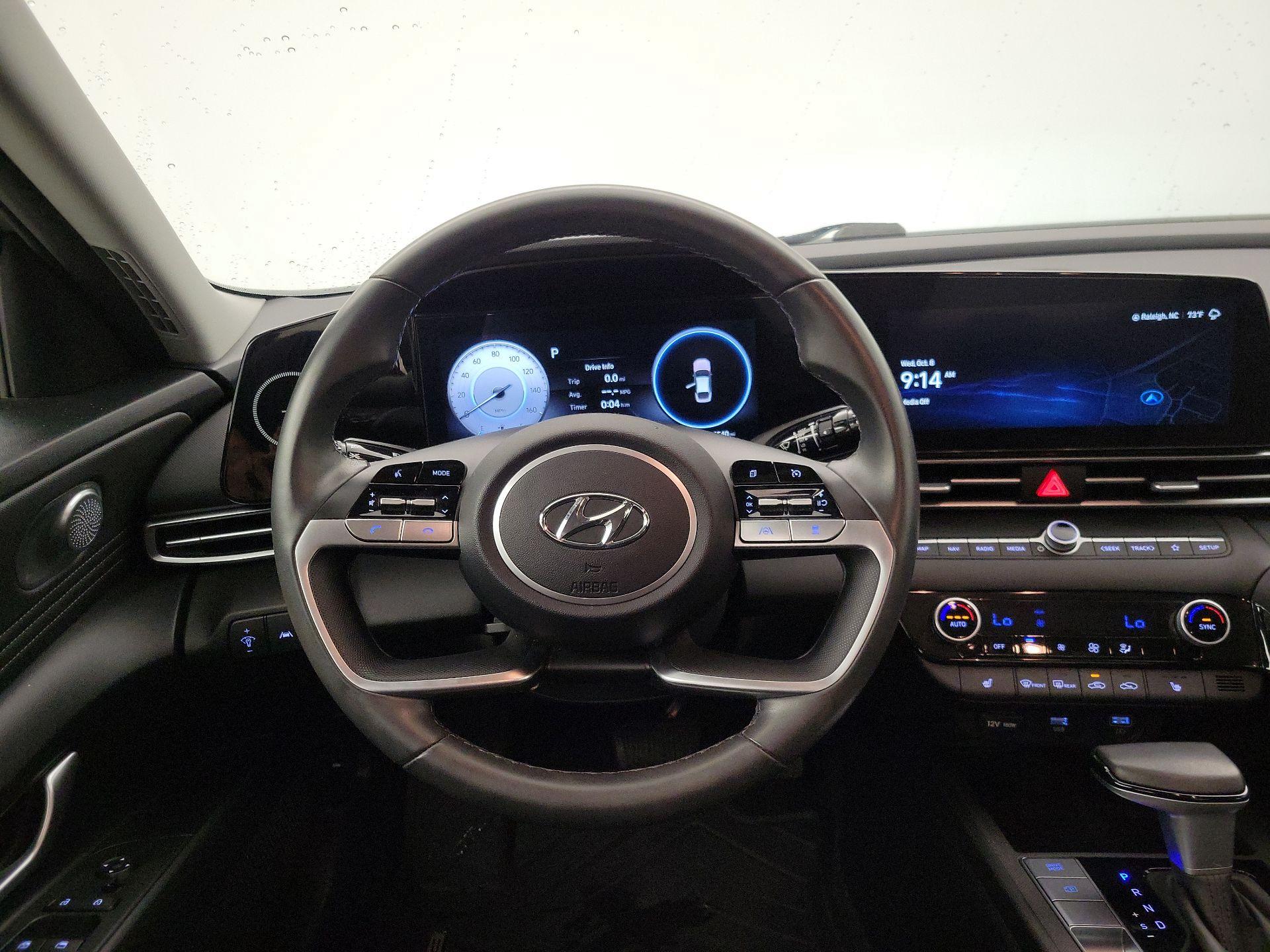 Thumbnail: 2023 Hyundai Elantra - 10