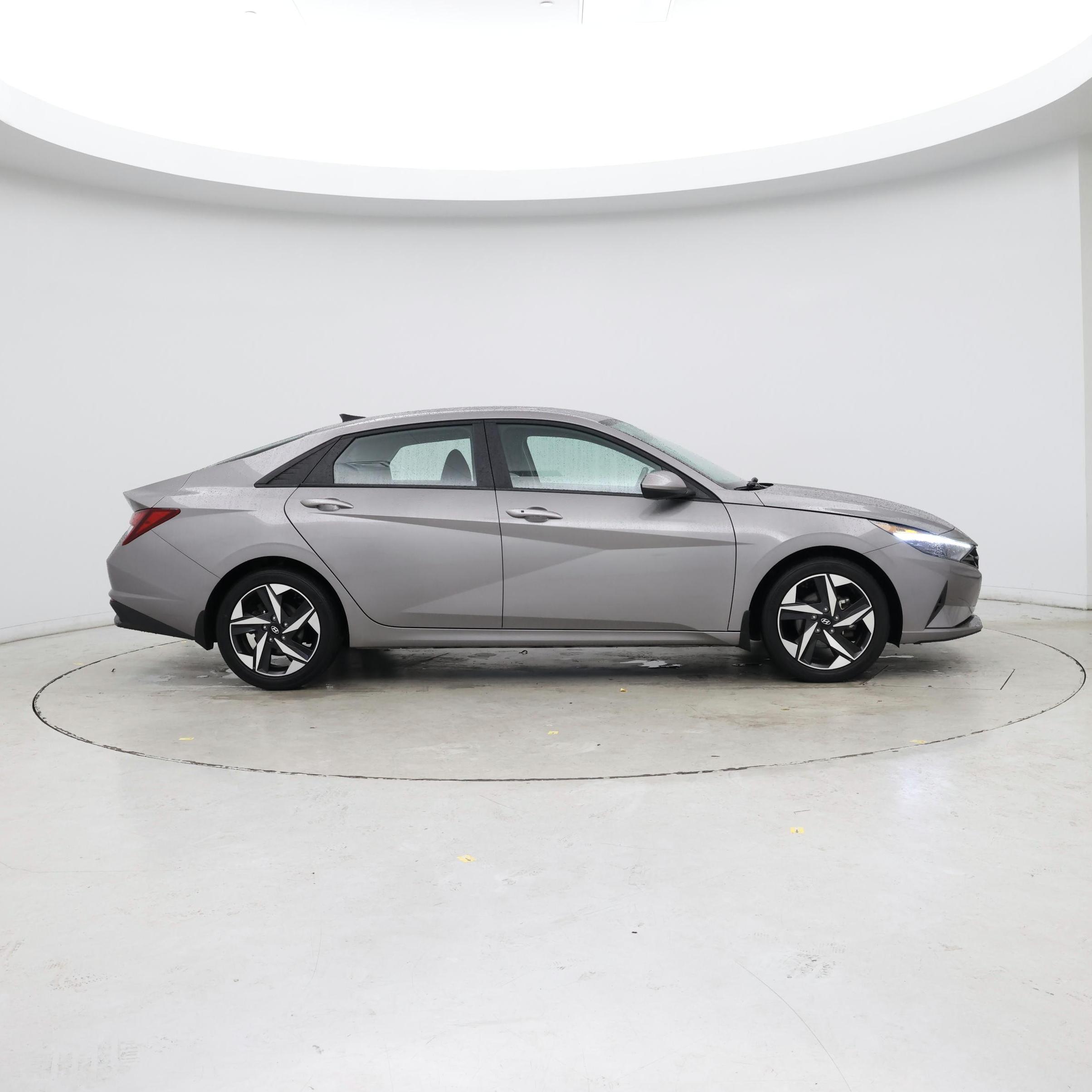 Thumbnail: 2023 Hyundai Elantra - 7