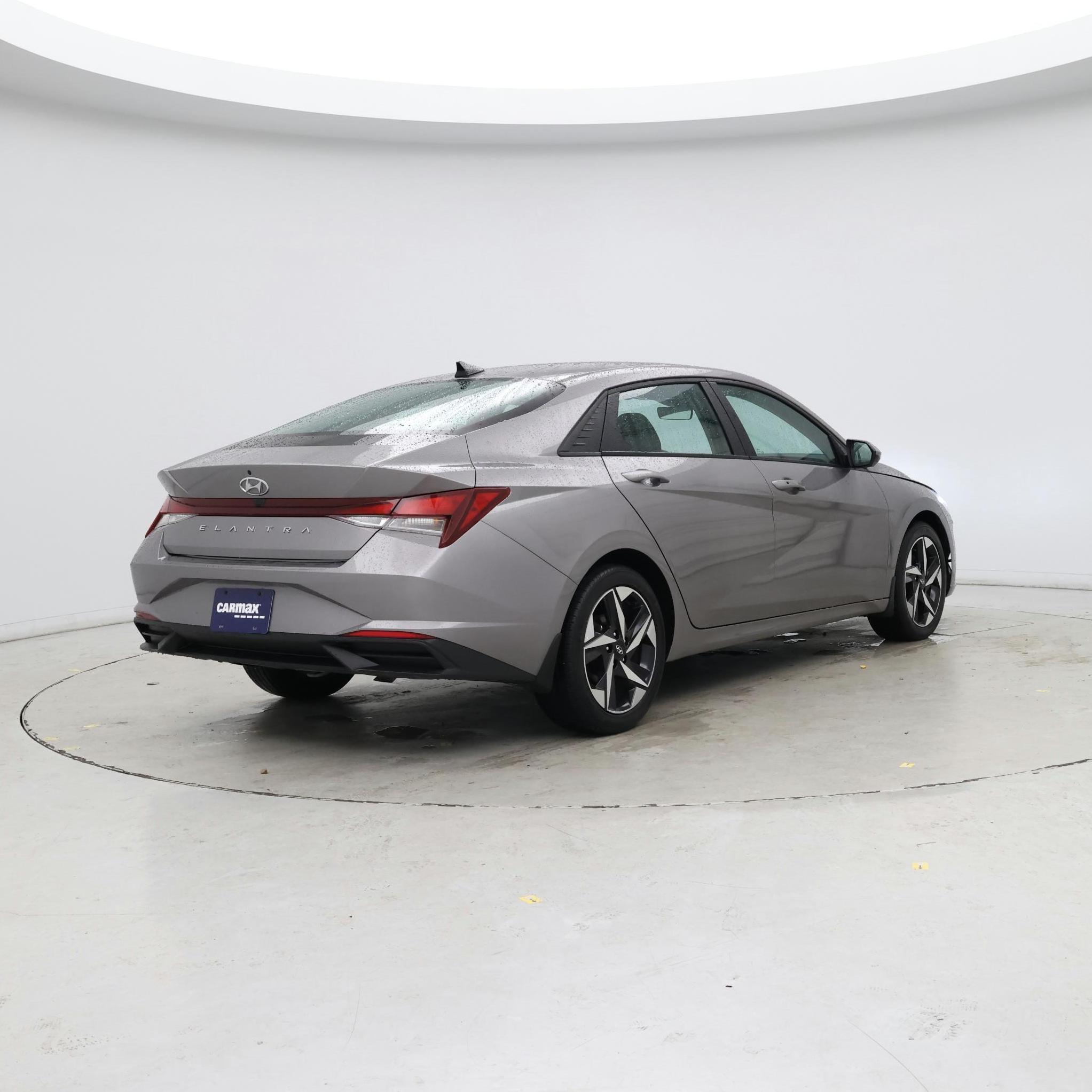 Thumbnail: 2023 Hyundai Elantra - 8