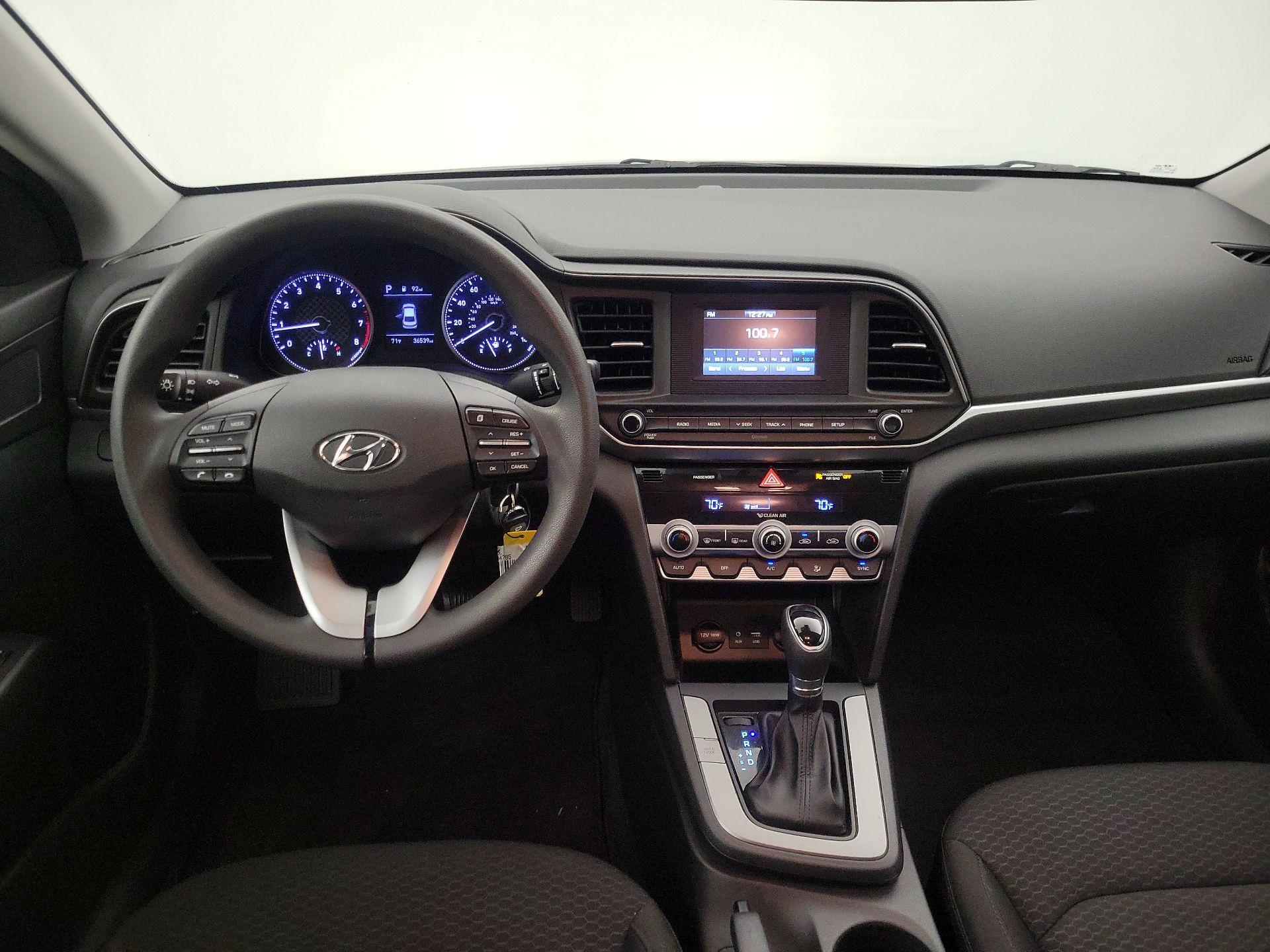 Thumbnail: 2020 Hyundai Elantra - 9