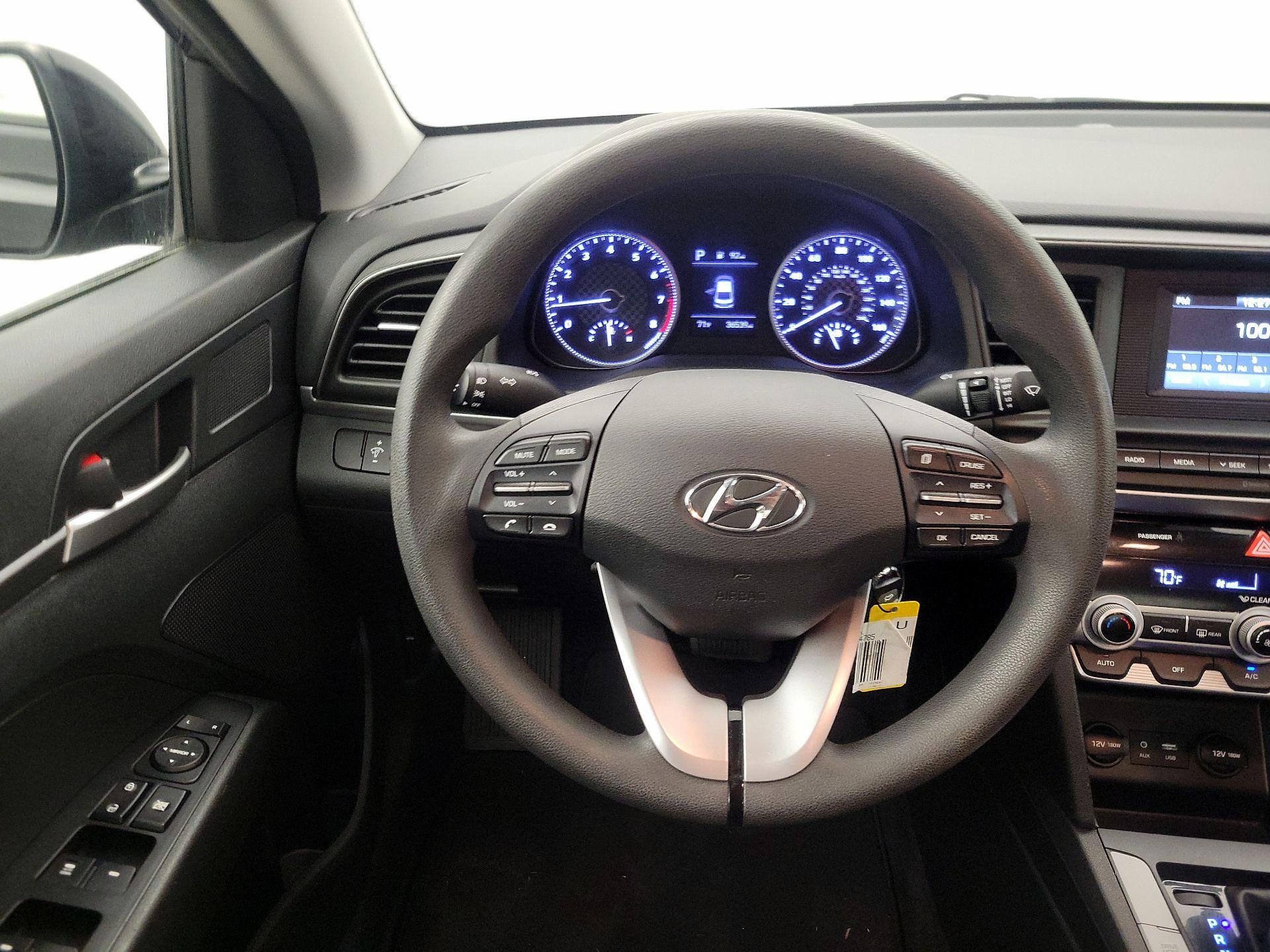 Thumbnail: 2020 Hyundai Elantra - 10