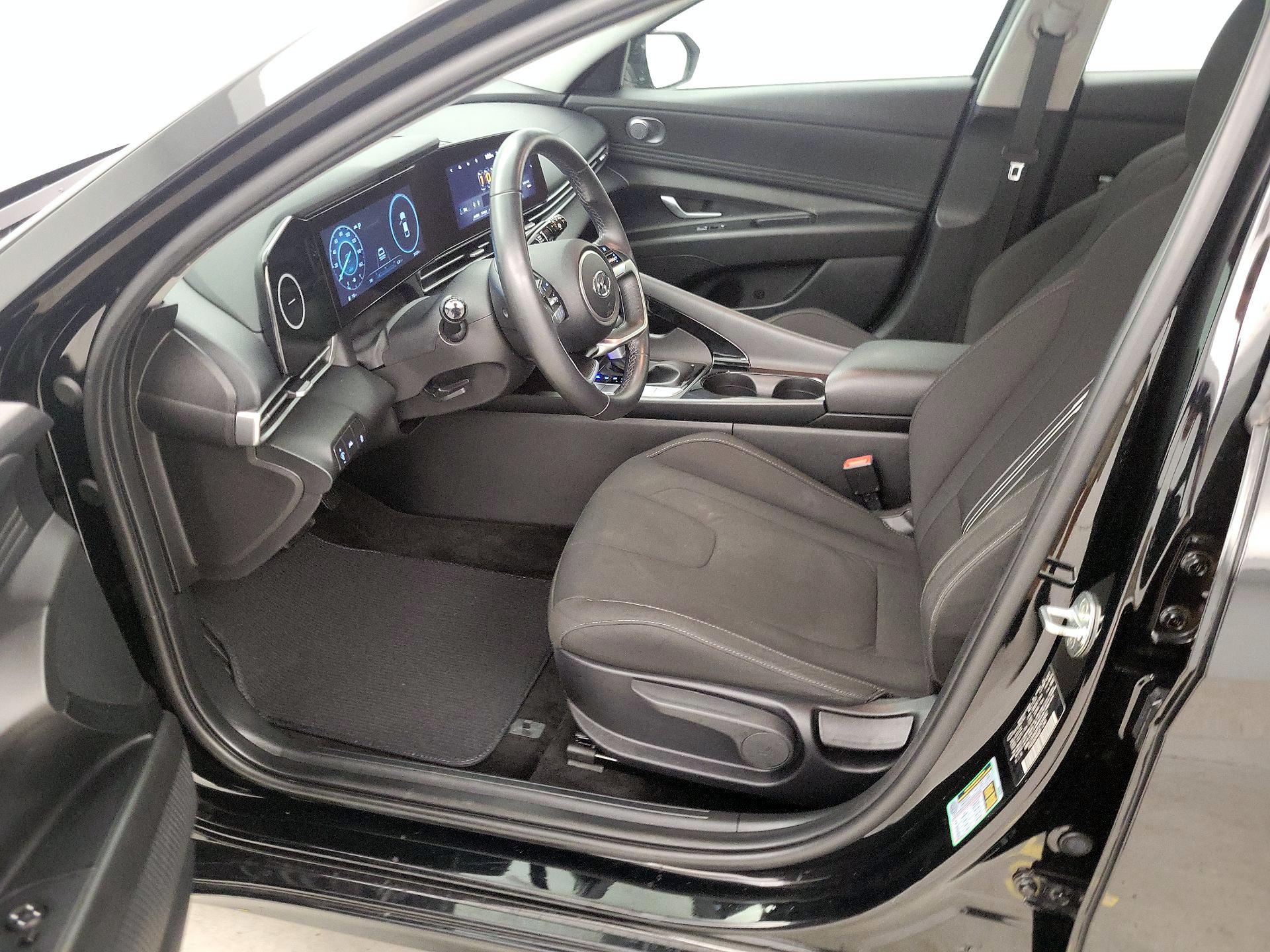 Thumbnail: 2023 Hyundai Elantra - 11