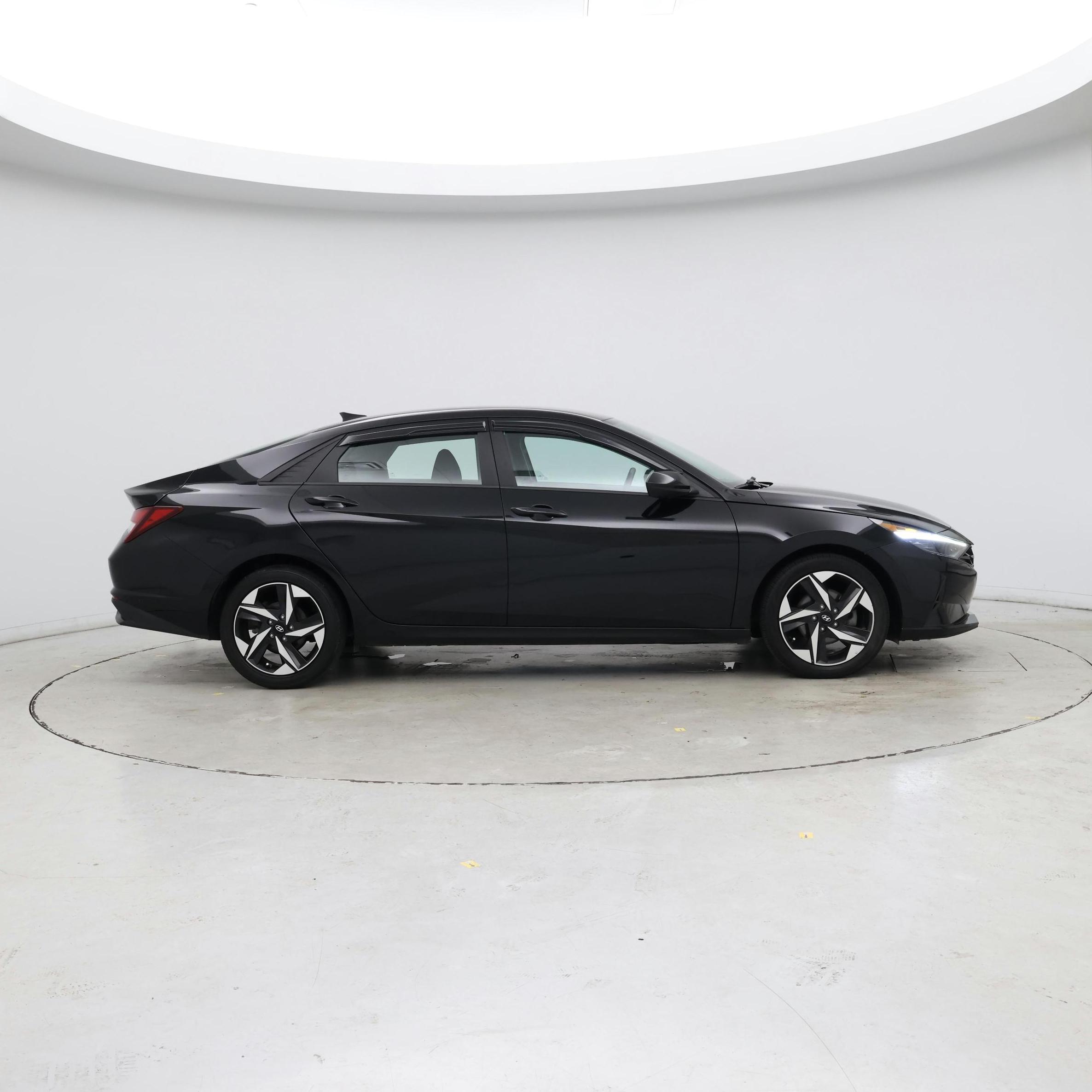 Thumbnail: 2023 Hyundai Elantra - 7