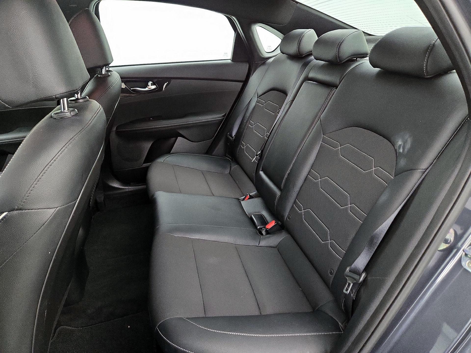 Thumbnail: 2023 Kia Forte - 20