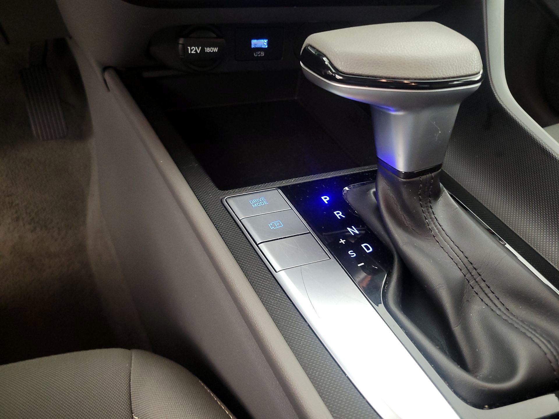 Thumbnail: 2024 Hyundai Elantra - 18