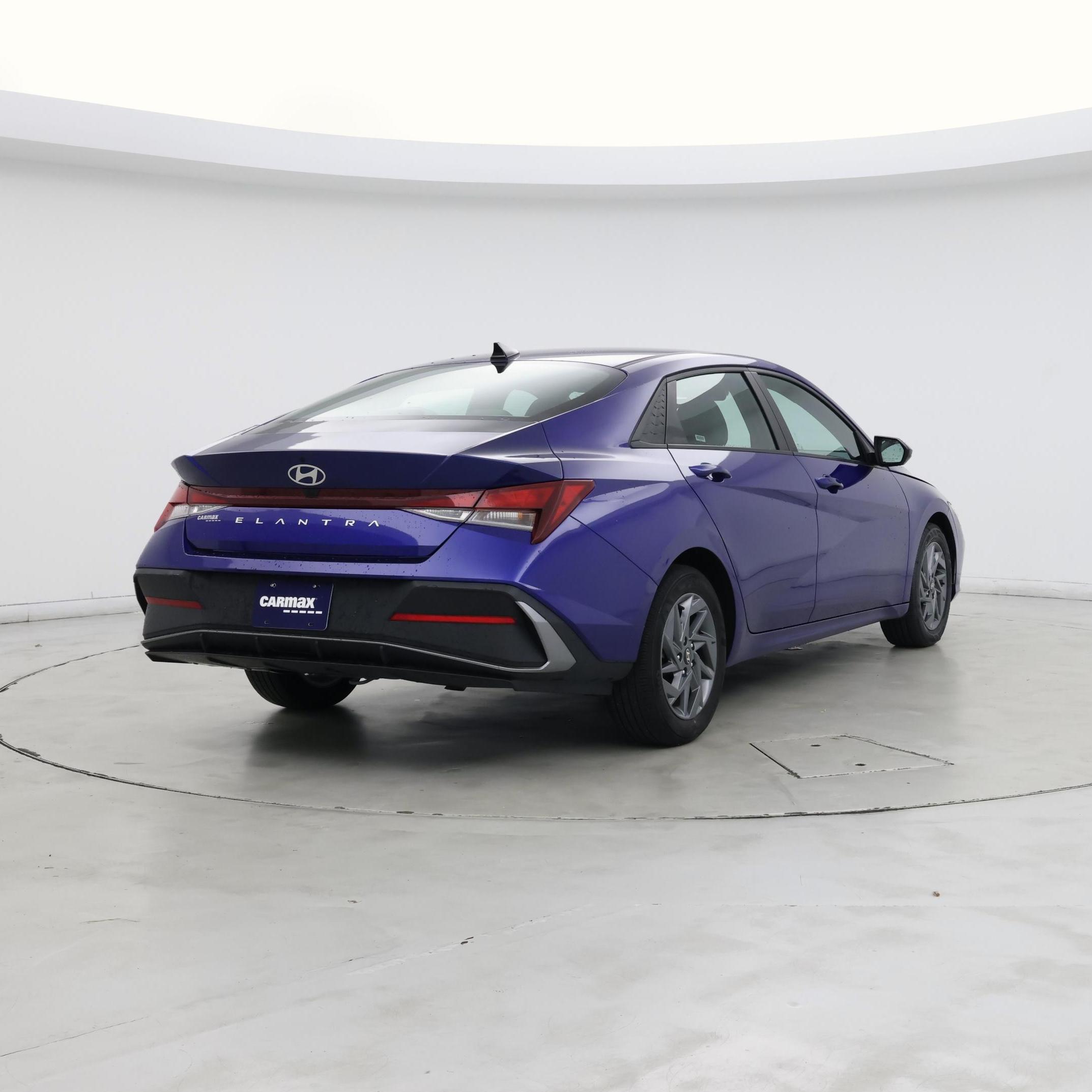 Thumbnail: 2024 Hyundai Elantra - 8