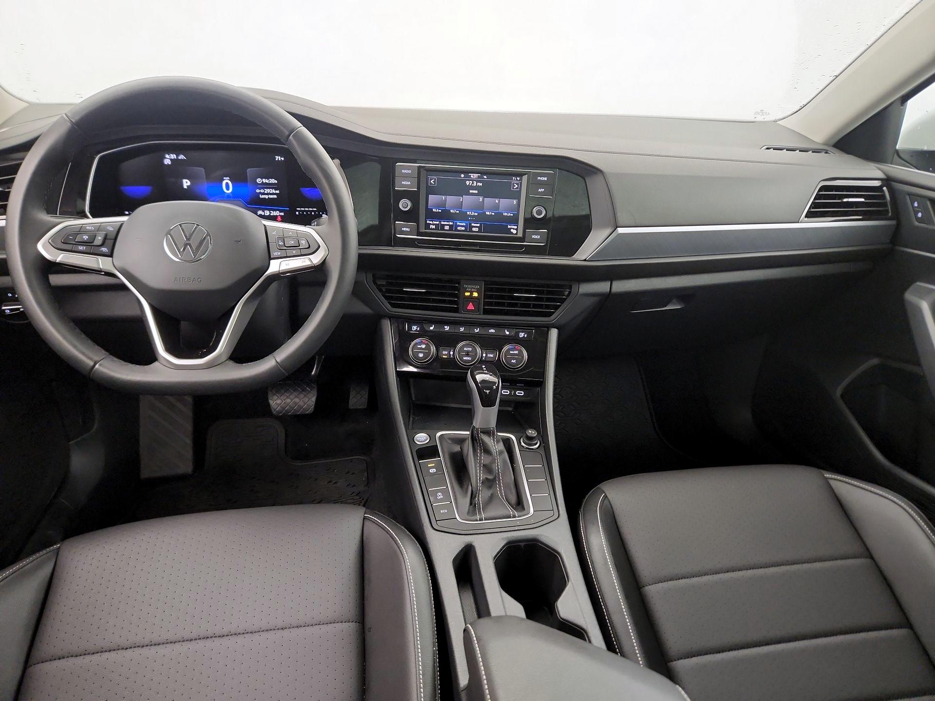 Thumbnail: 2023 Volkswagen Jetta - 9