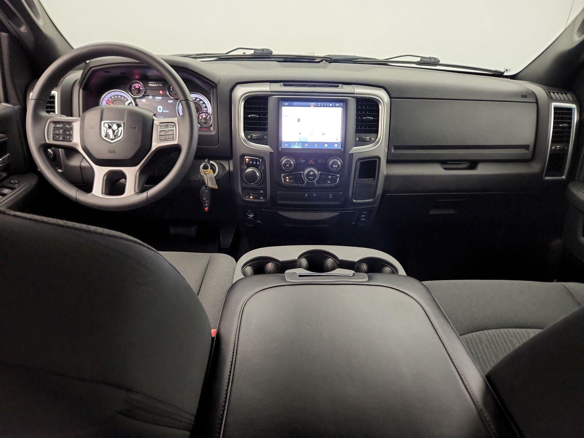 Thumbnail: 2022 RAM 1500 Classic - 9