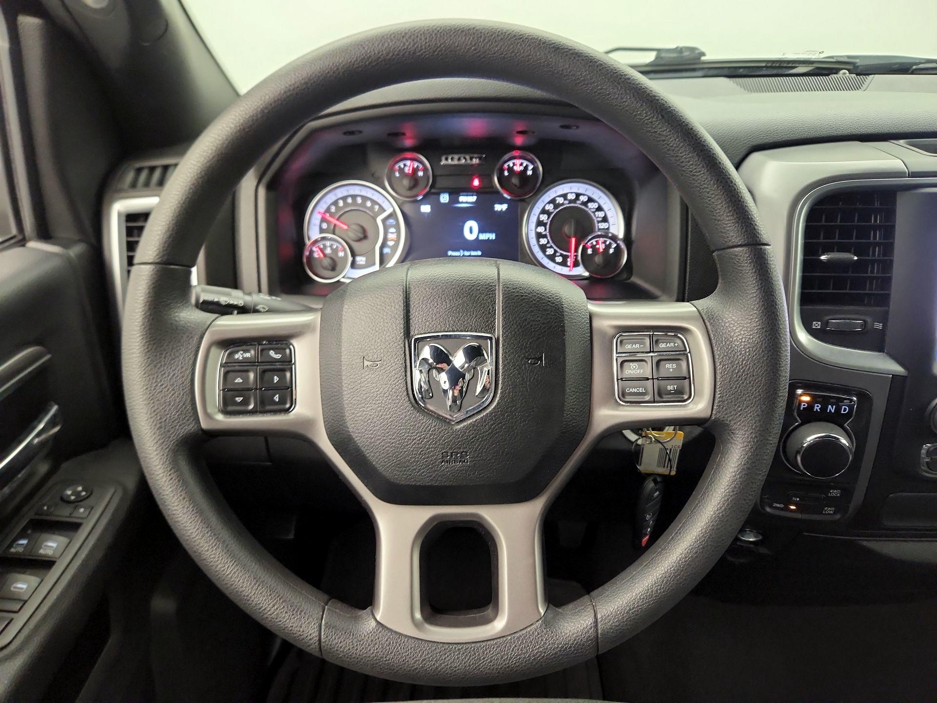 Thumbnail: 2022 RAM 1500 Classic - 10