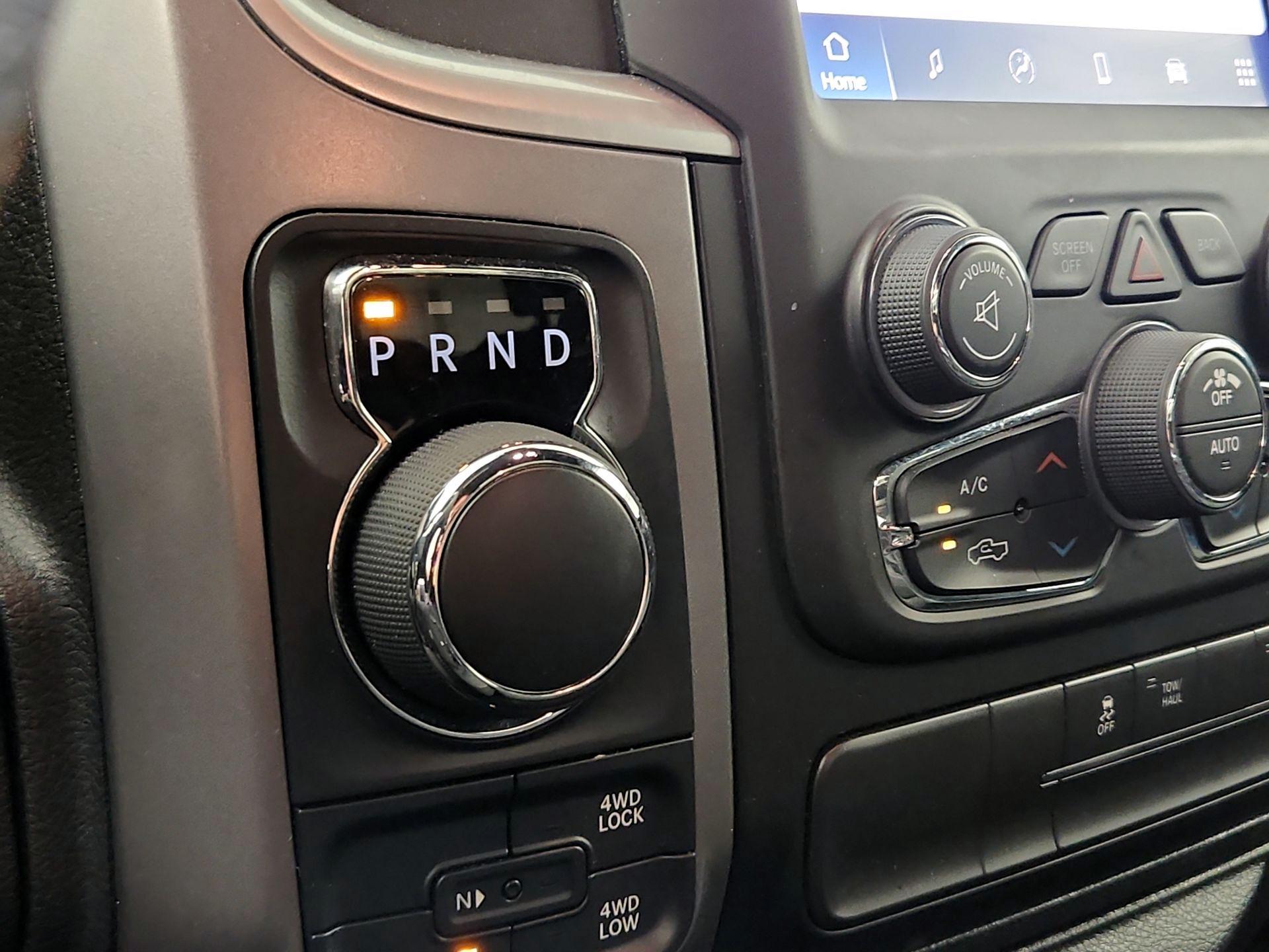Thumbnail: 2022 RAM 1500 Classic - 17