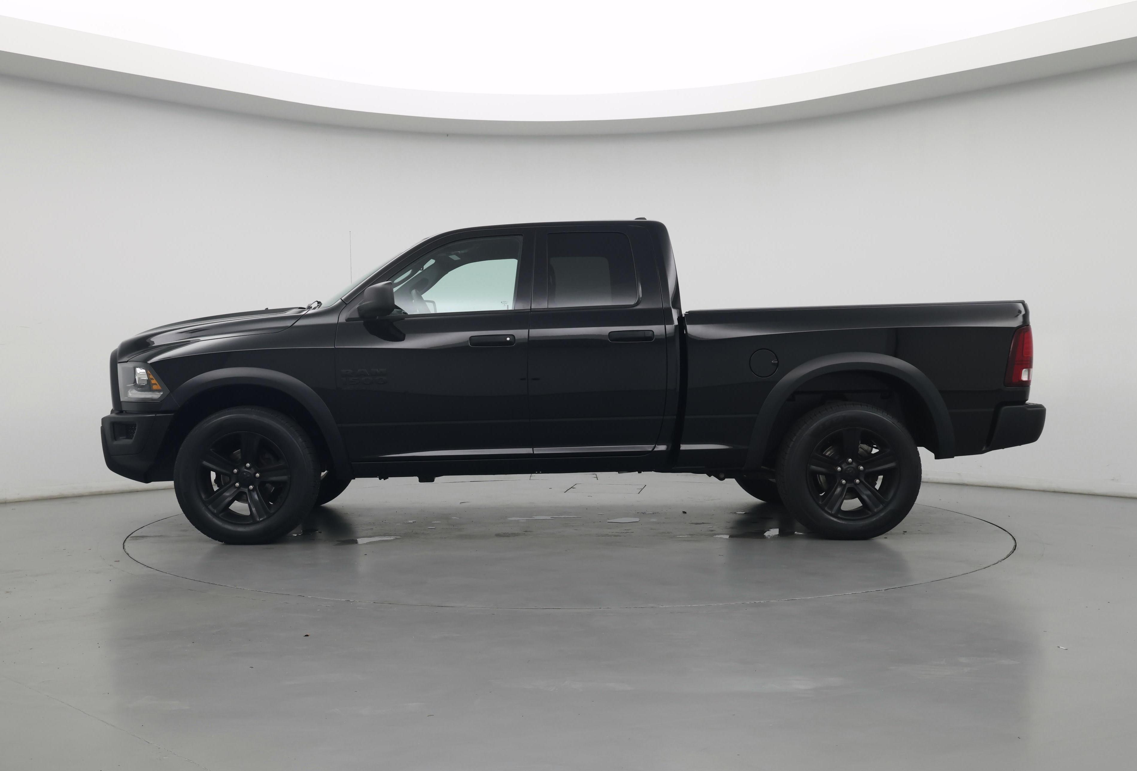 Thumbnail: 2022 RAM 1500 Classic - 3