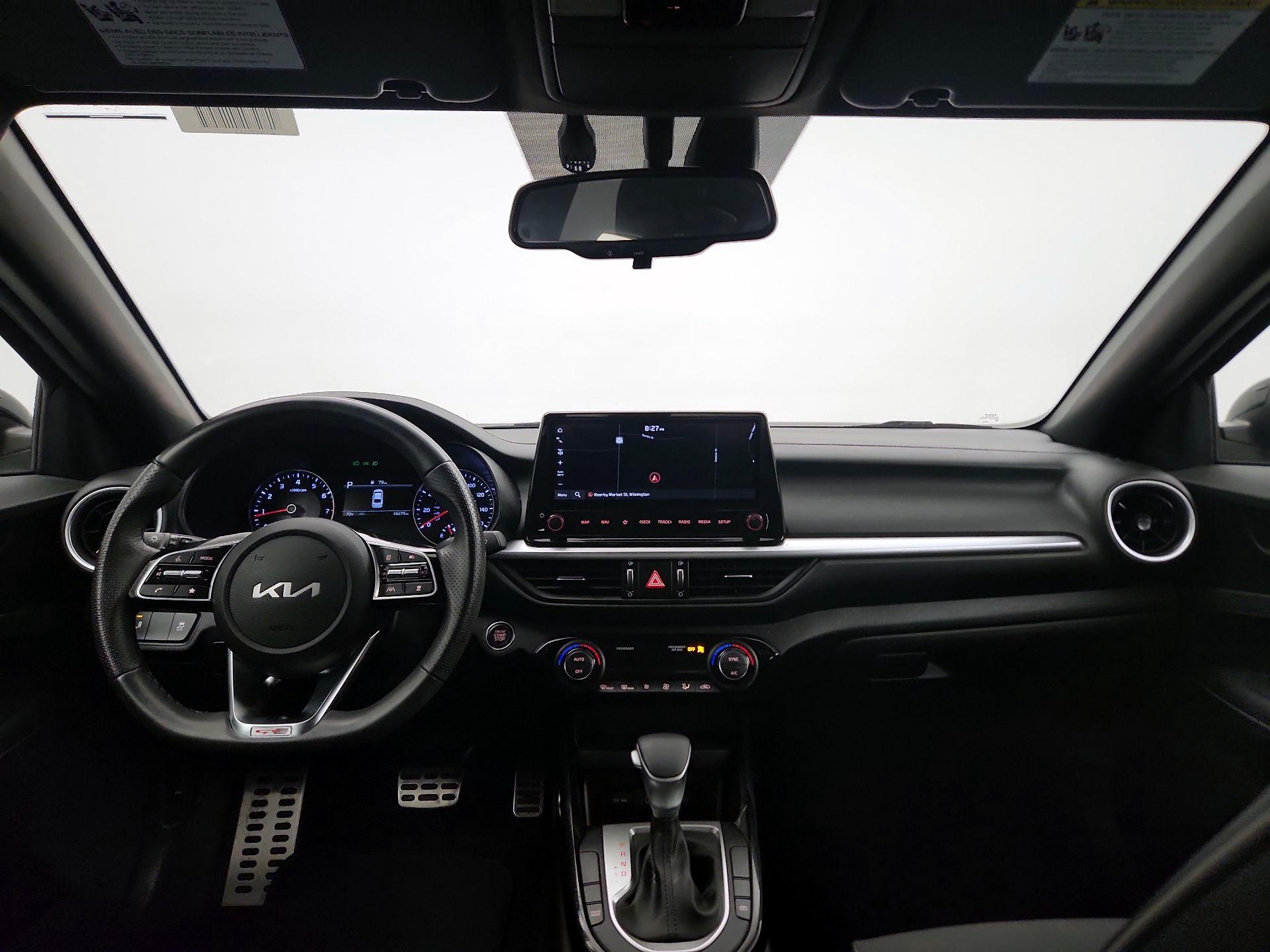 Thumbnail: 2022 Kia Forte - 9