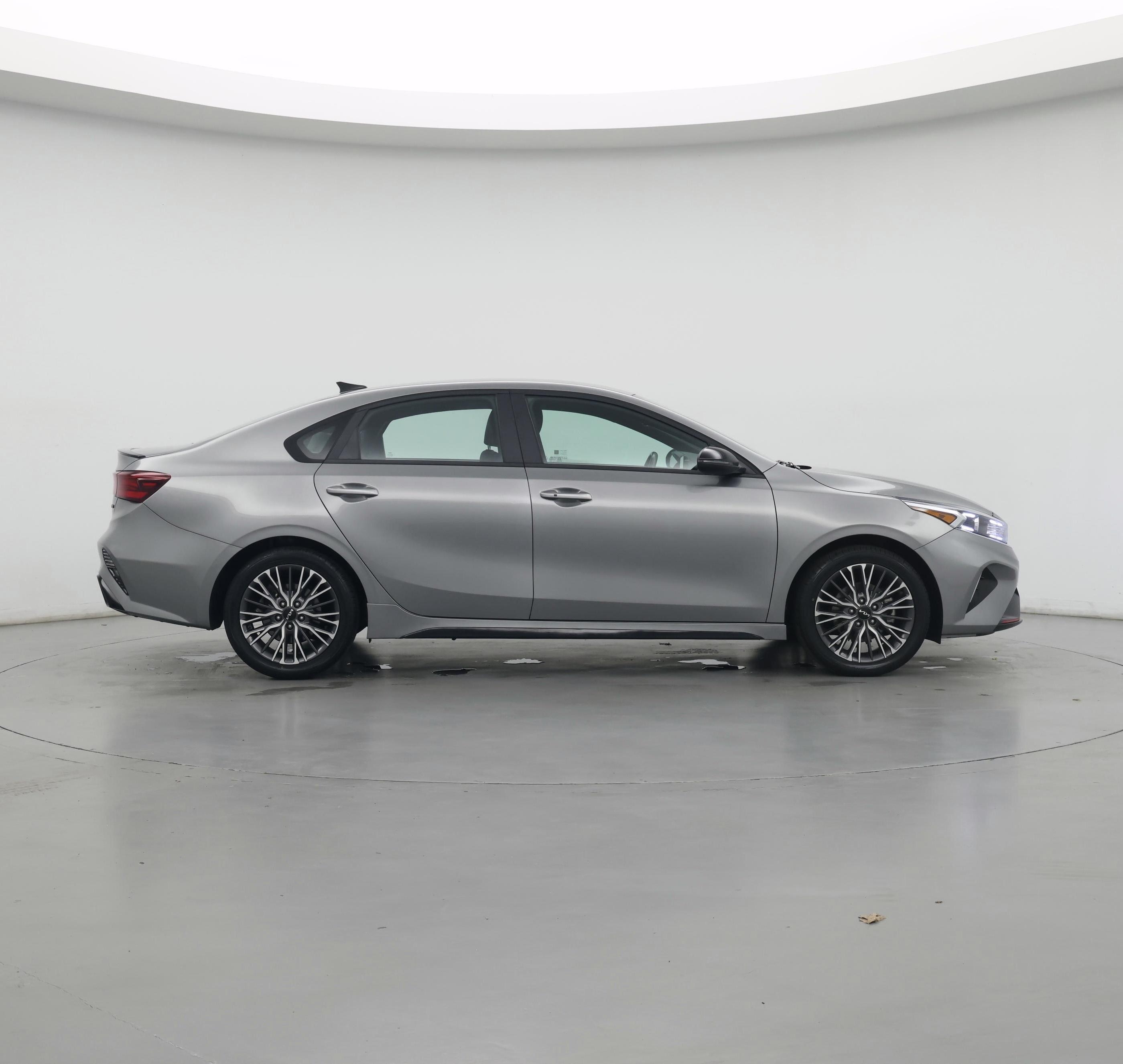 Thumbnail: 2022 Kia Forte - 7