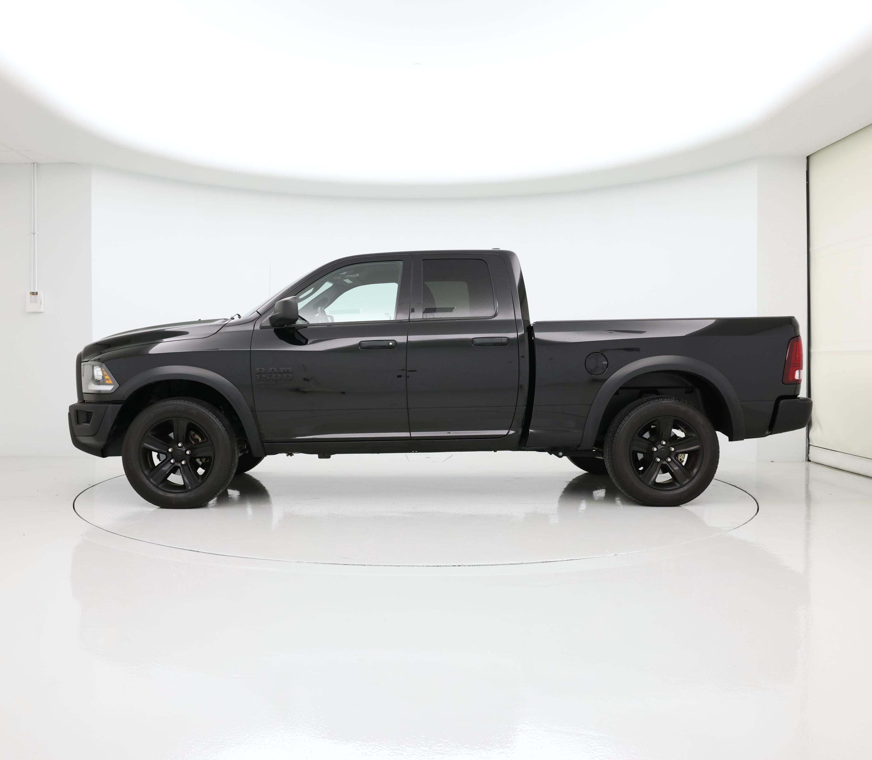 Thumbnail: 2022 RAM 1500 Classic - 3