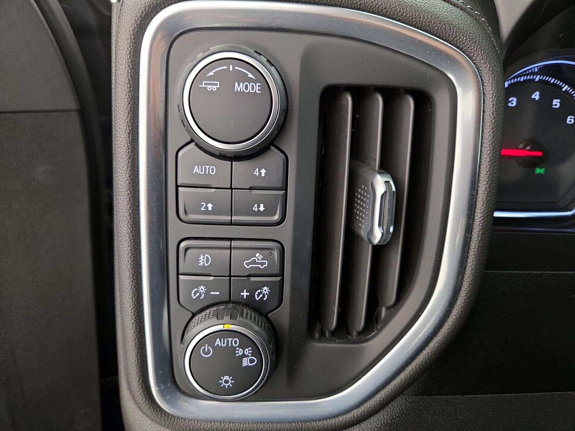 Thumbnail: 2021 Chevrolet Silverado 1500 - 13