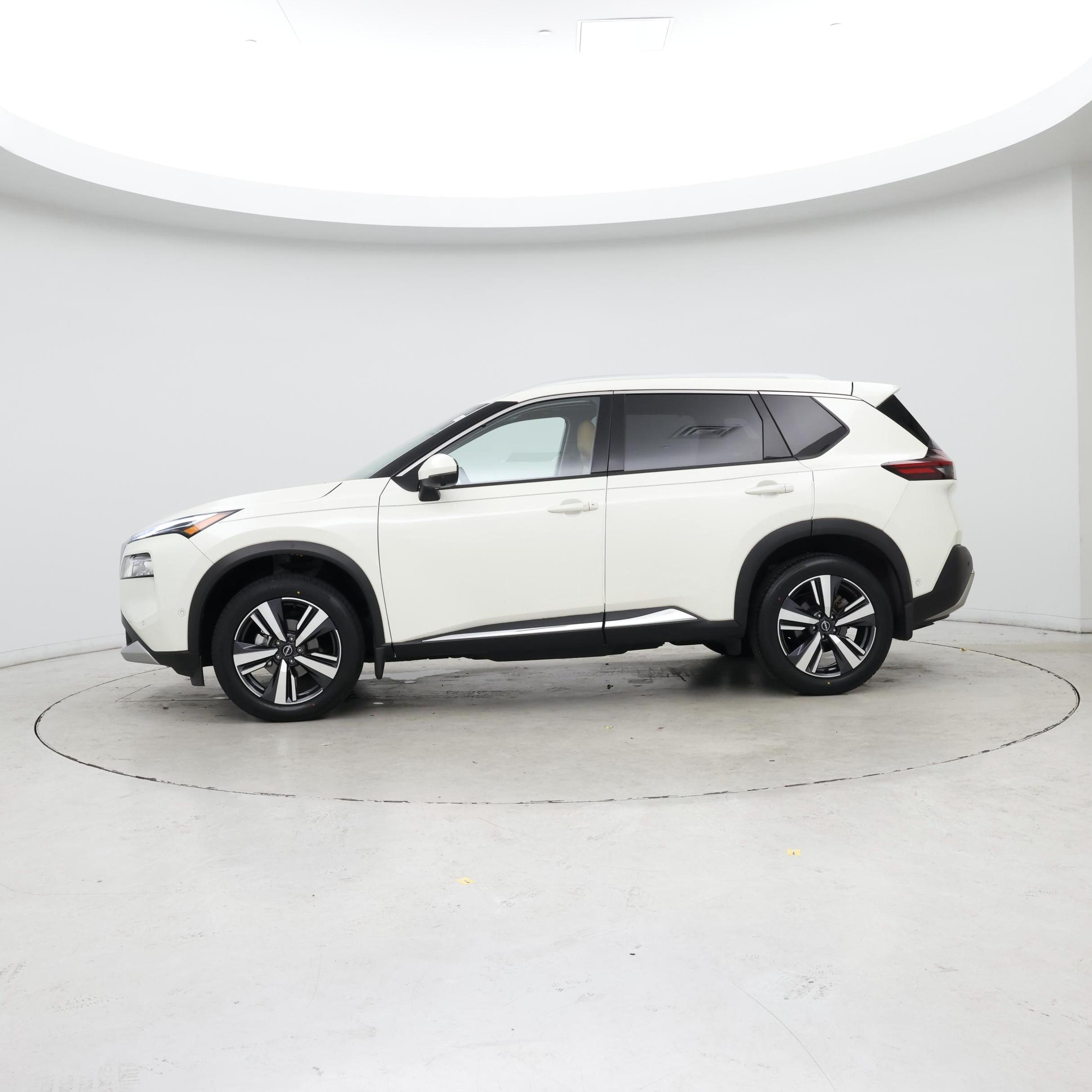 Thumbnail: 2022 Nissan Rogue - 3