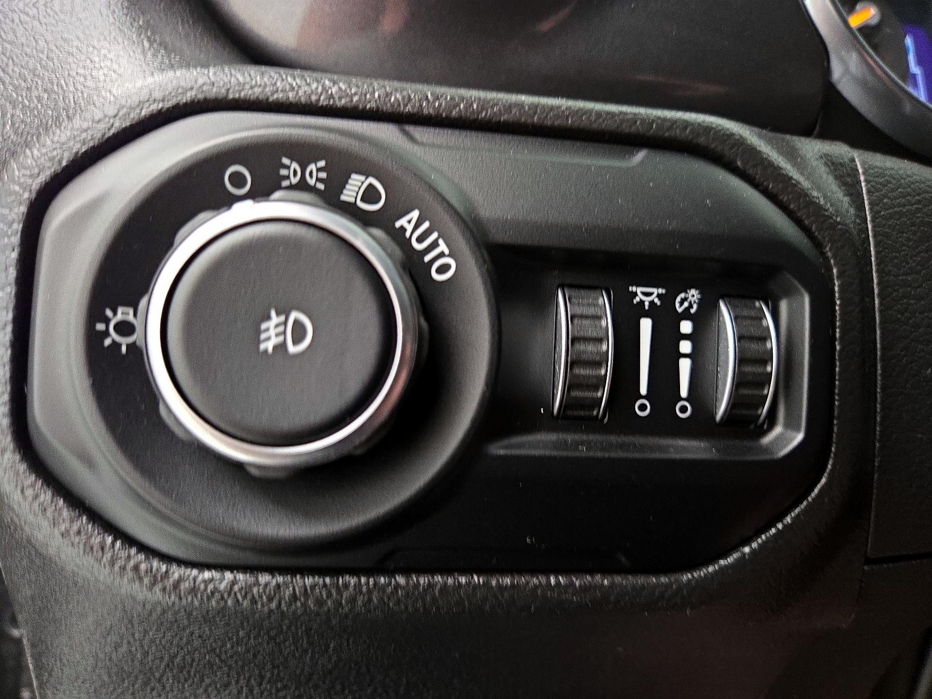 Thumbnail: 2022 Jeep Wrangler - 13
