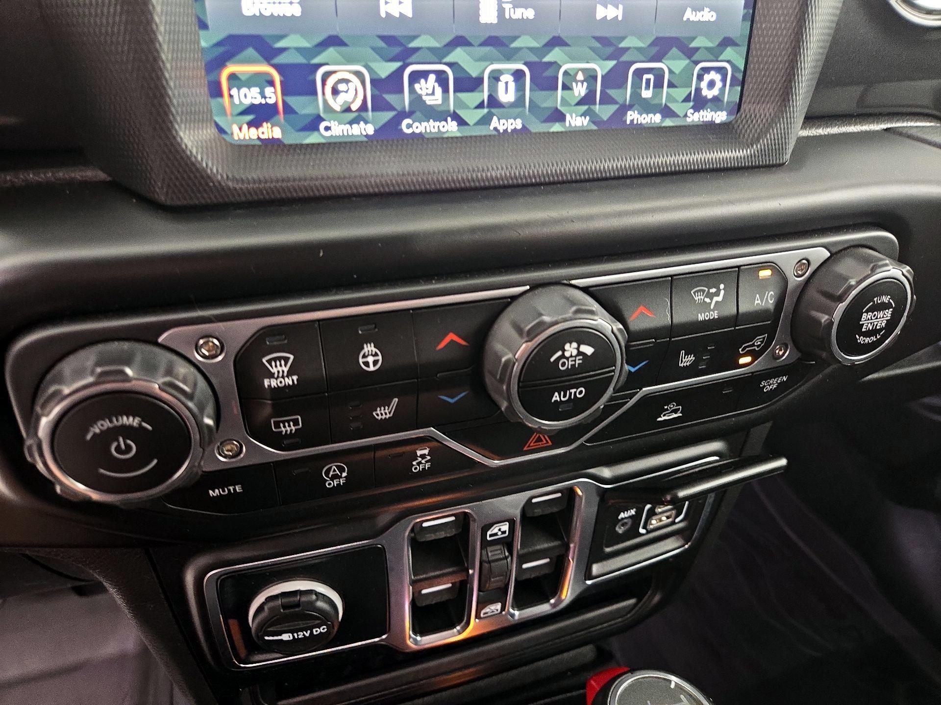 Thumbnail: 2022 Jeep Wrangler - 17