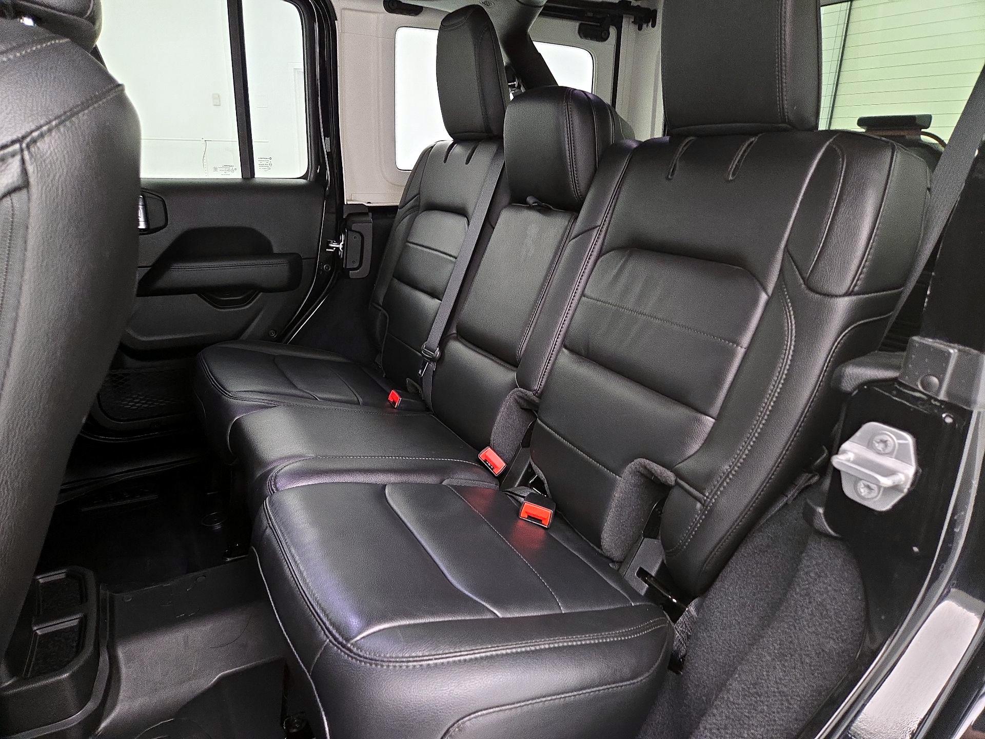 Thumbnail: 2022 Jeep Wrangler - 20