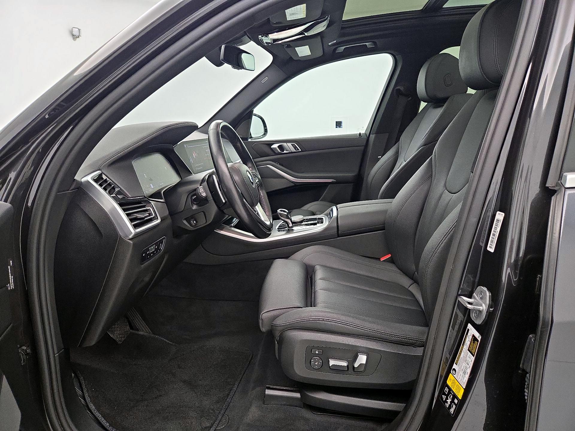 Thumbnail: 2021 BMW X5 - 11