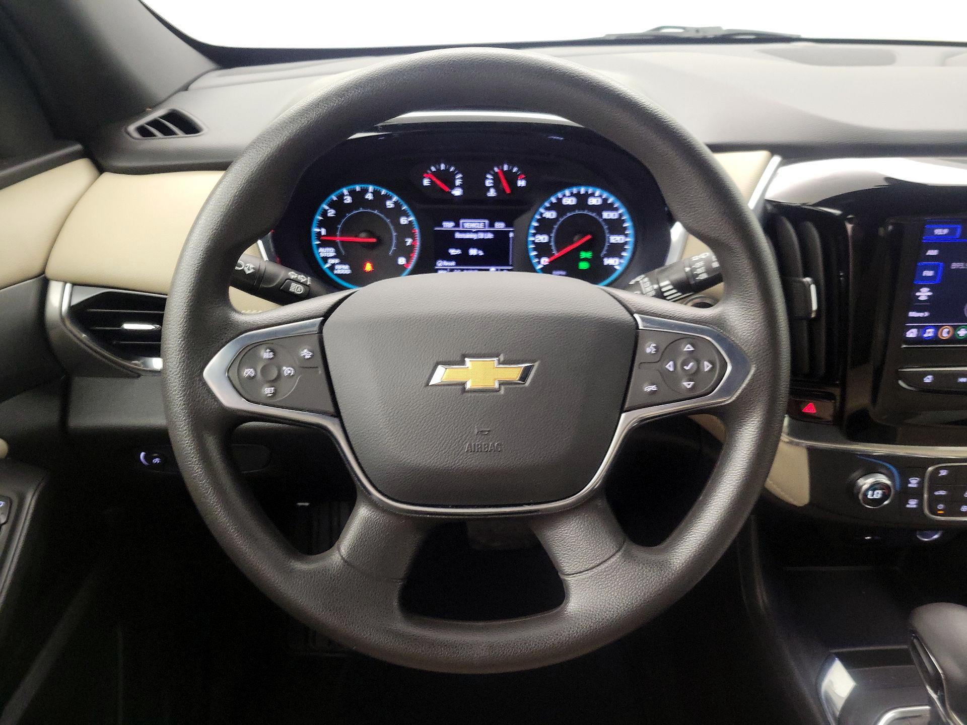 Thumbnail: 2022 Chevrolet Traverse - 10
