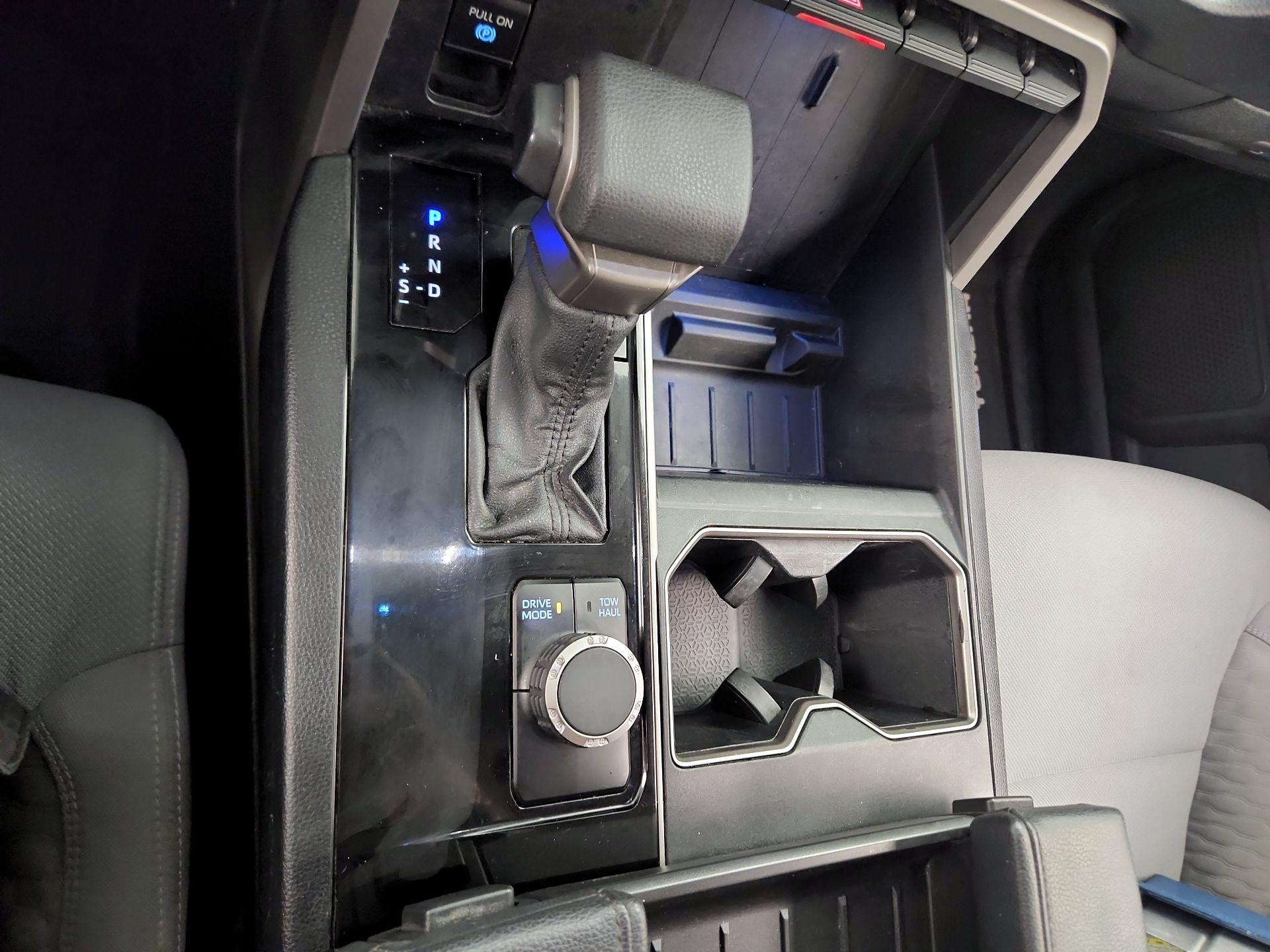 Thumbnail: 2022 Toyota Tundra - 17