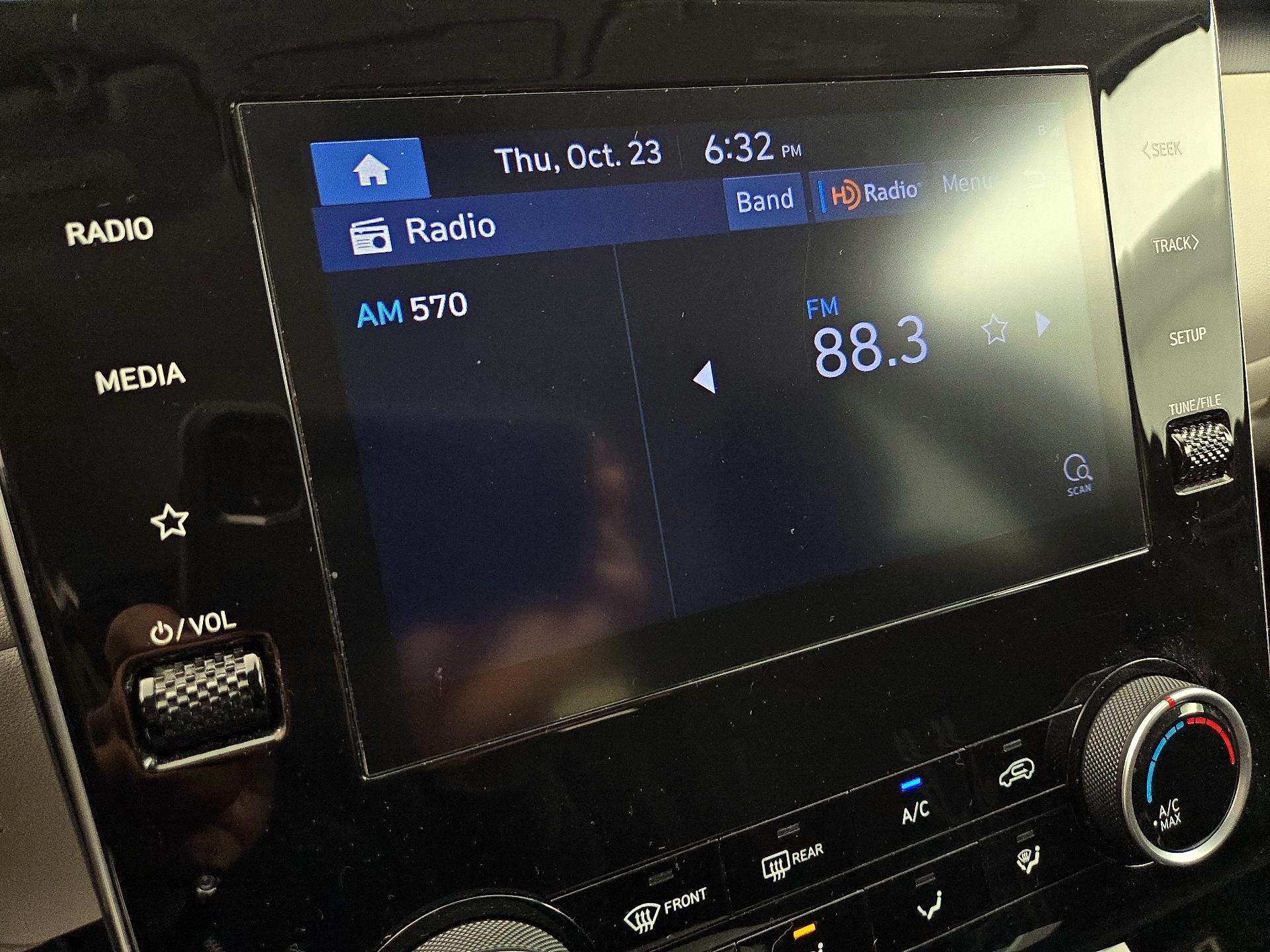 Thumbnail: 2023 Hyundai Tucson - 16