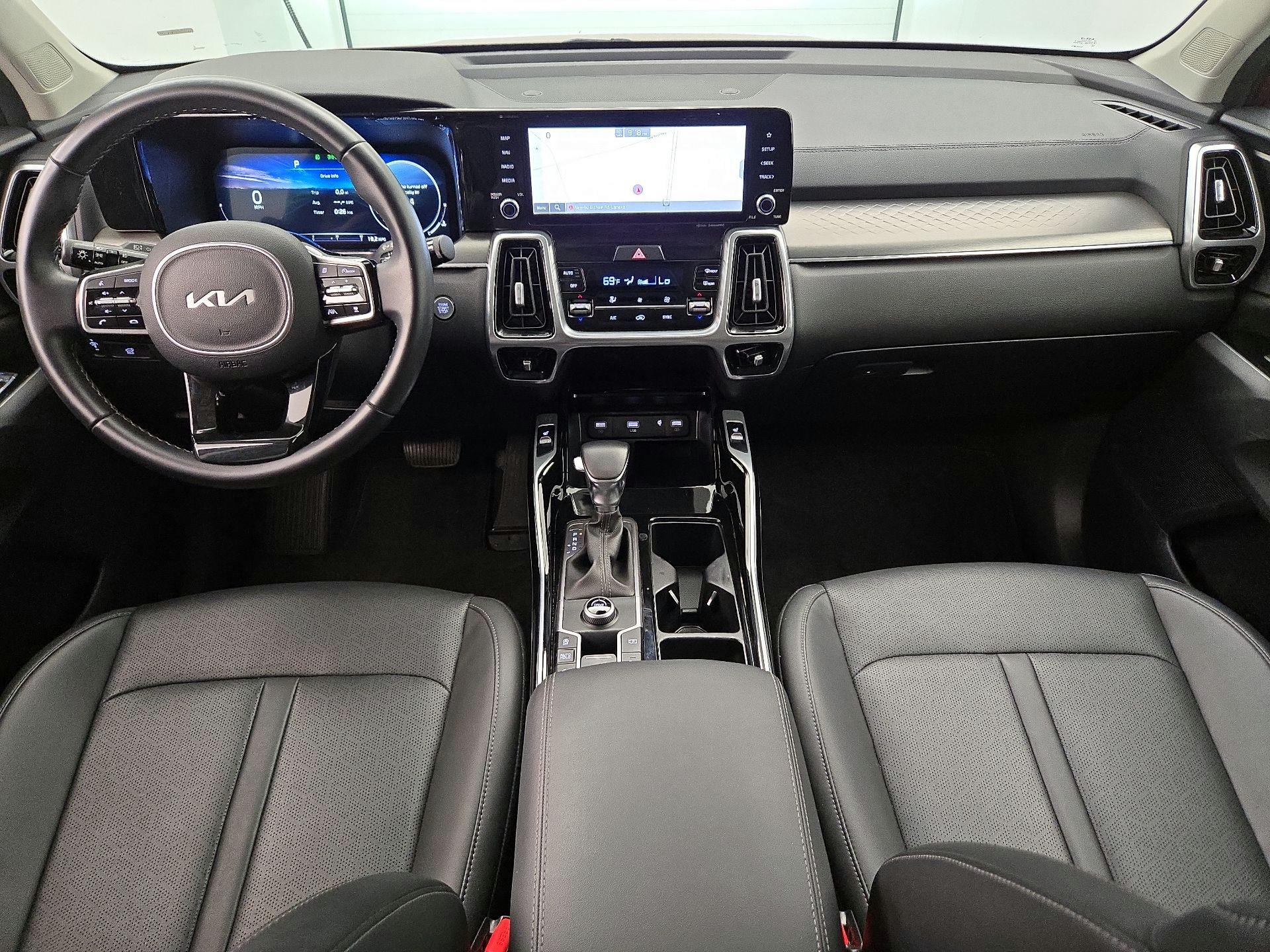 Thumbnail: 2023 Kia Sorento - 9