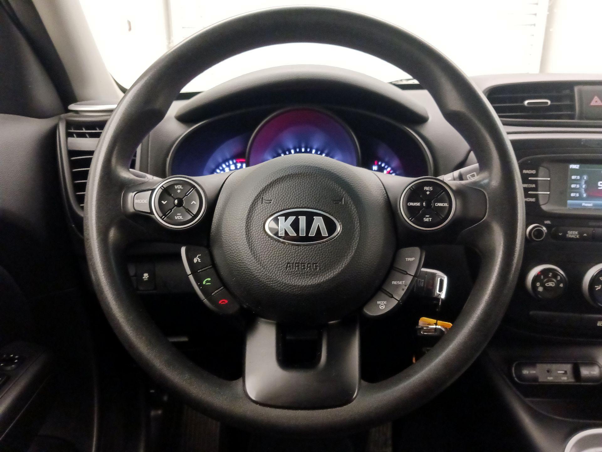 Thumbnail: 2016 Kia Soul - 10