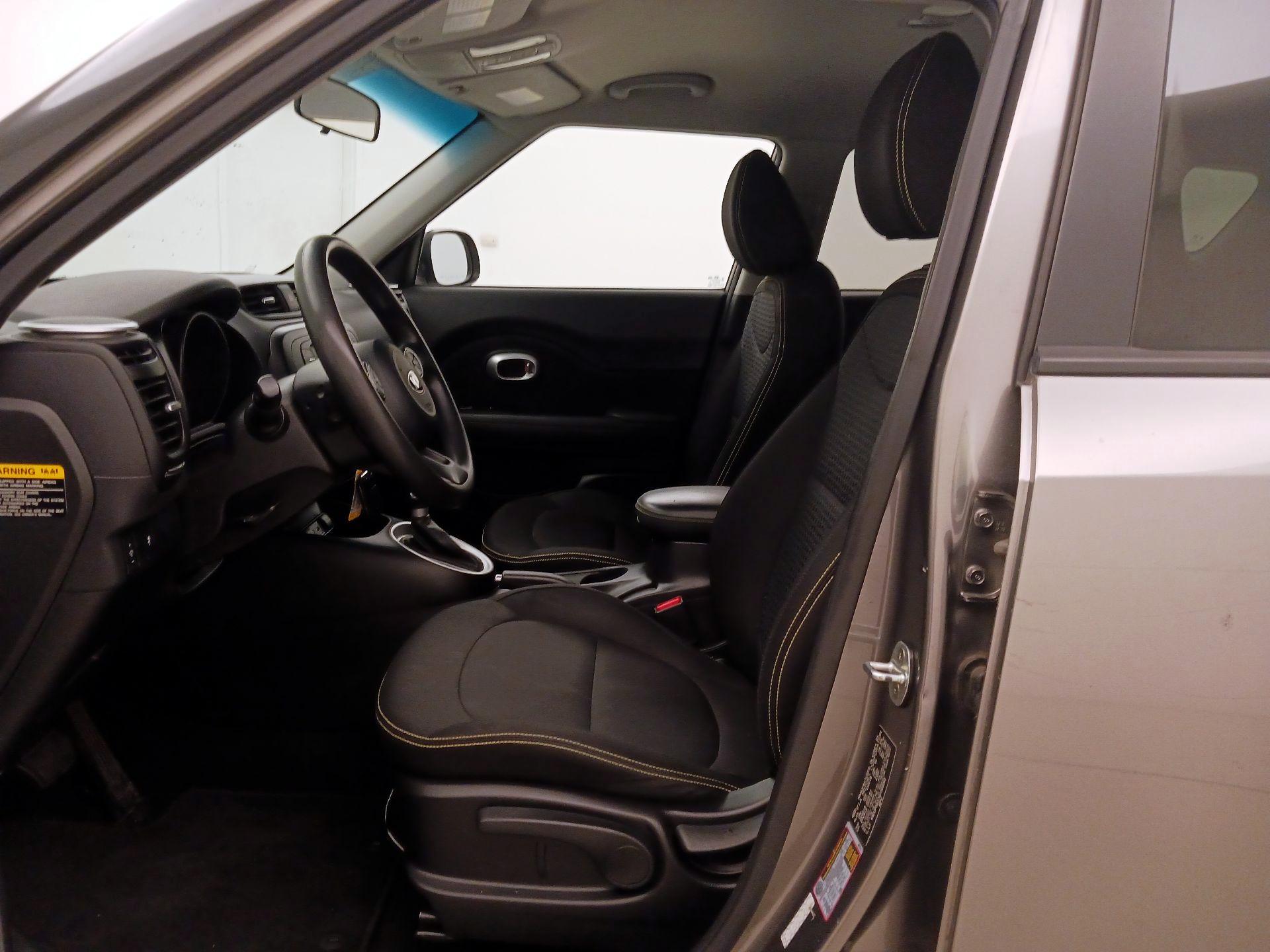 Thumbnail: 2016 Kia Soul - 11