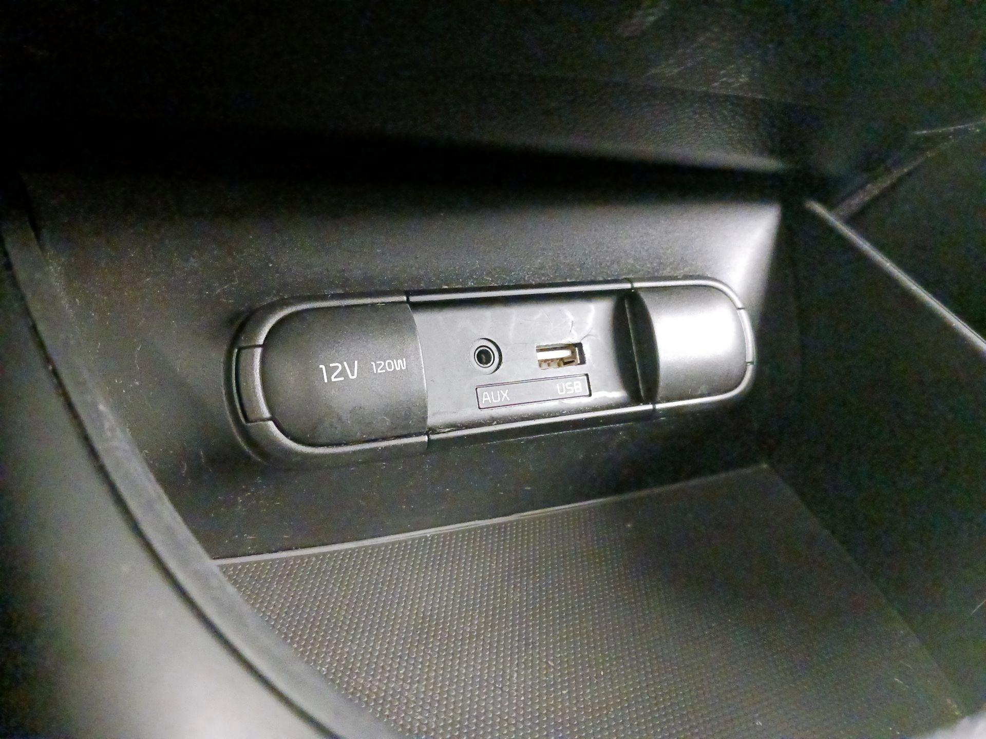 Thumbnail: 2016 Kia Soul - 18