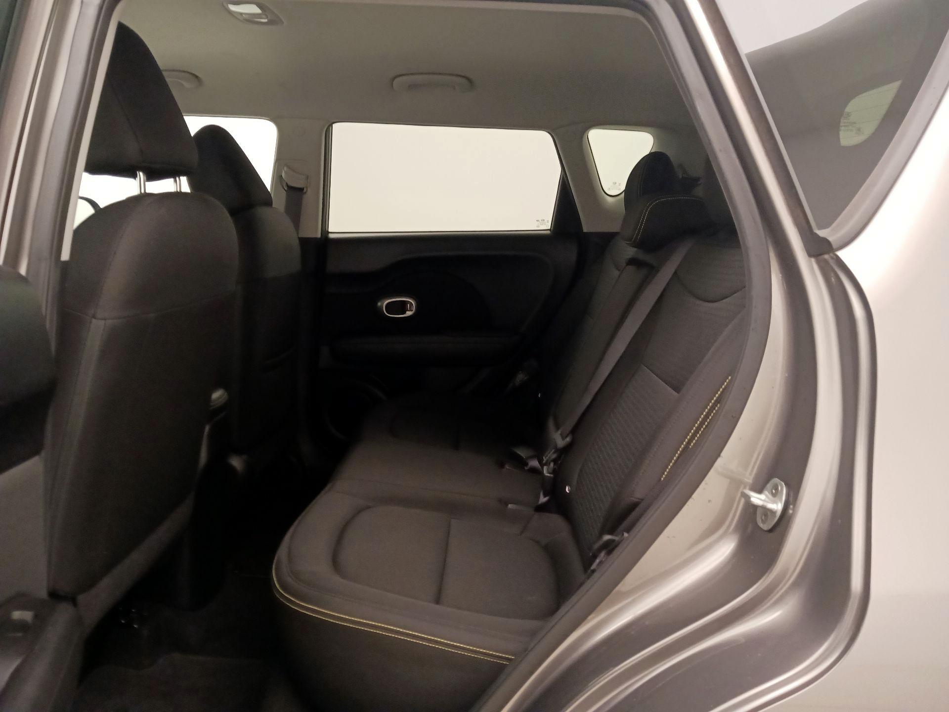 Thumbnail: 2016 Kia Soul - 19