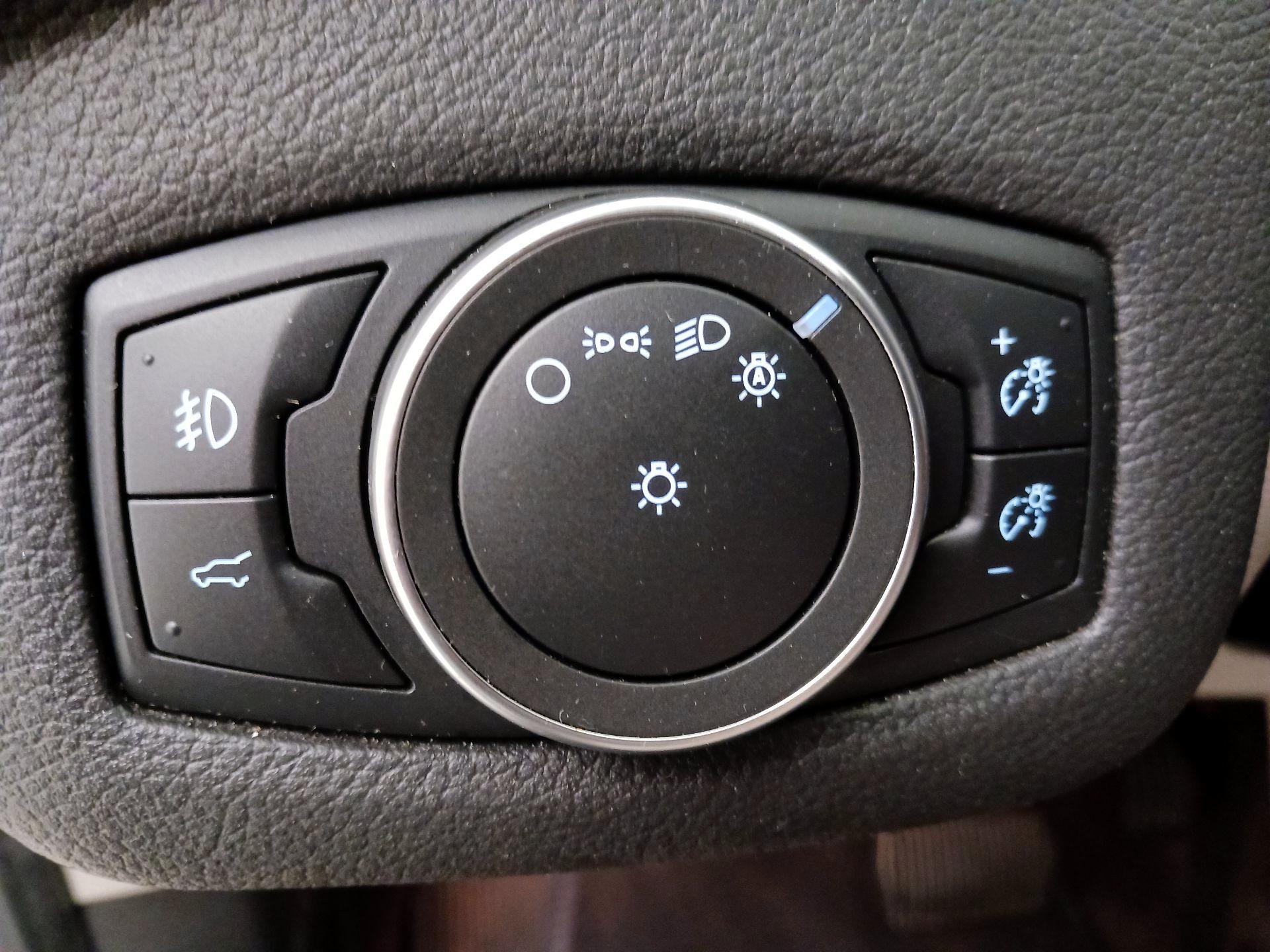 Thumbnail: 2019 Ford Escape - 13