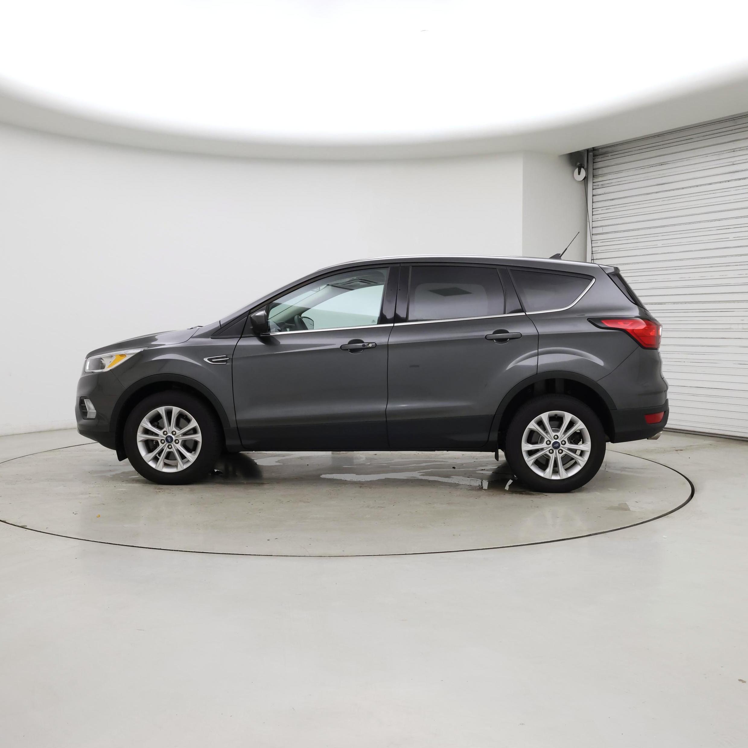 Thumbnail: 2019 Ford Escape - 3