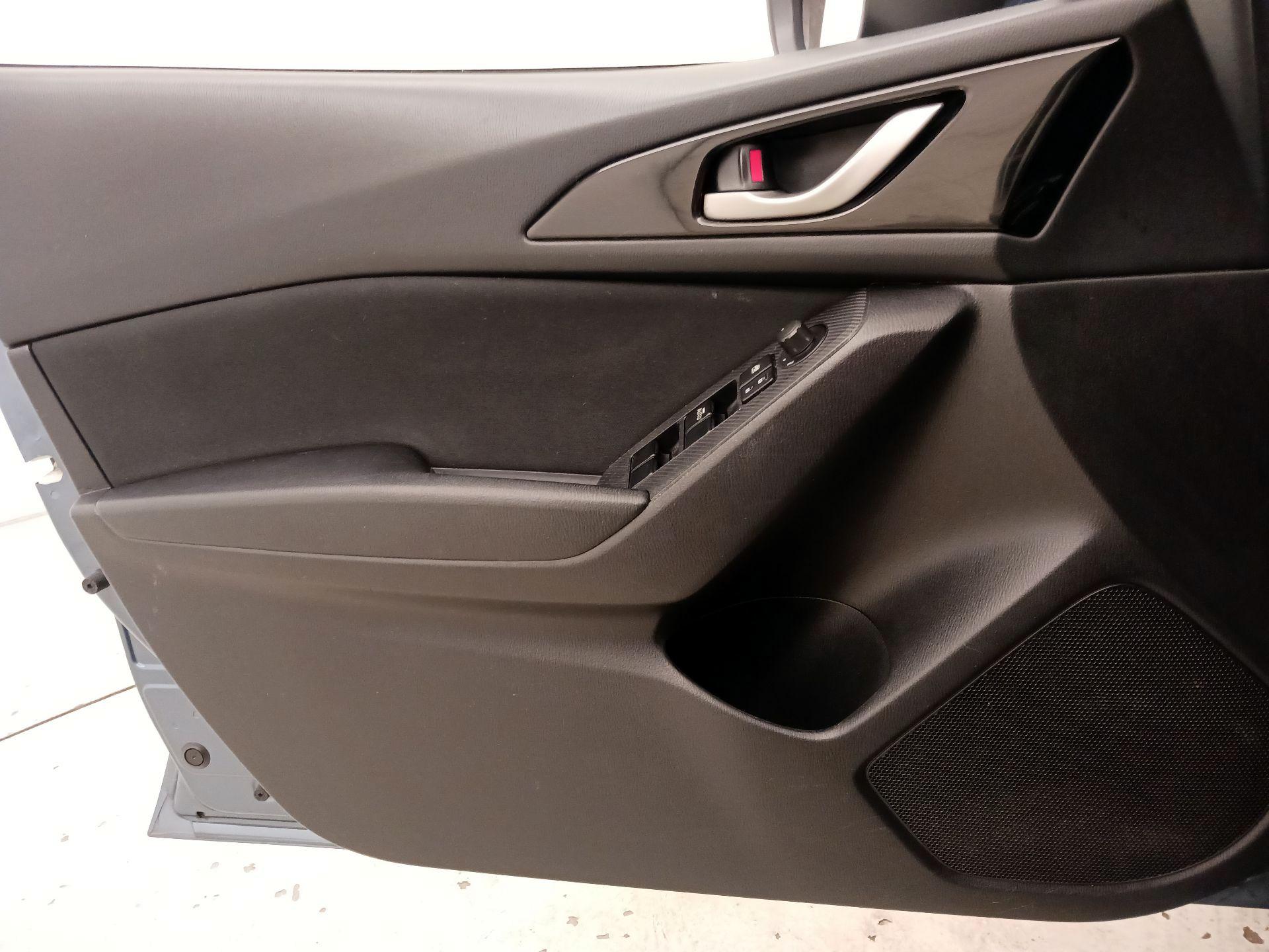 Thumbnail: 2016 Mazda Mazda3 - 12