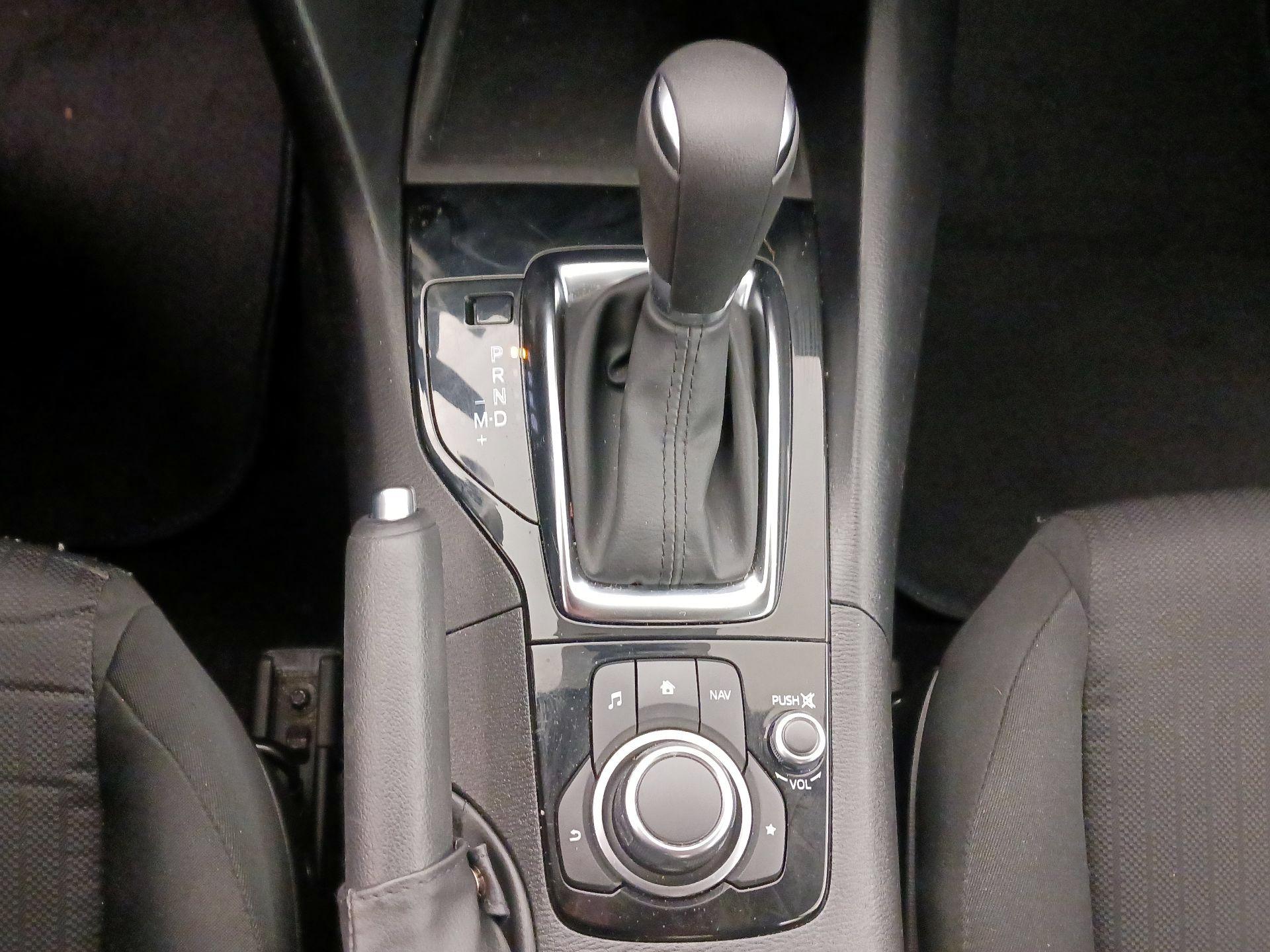 Thumbnail: 2016 Mazda Mazda3 - 18