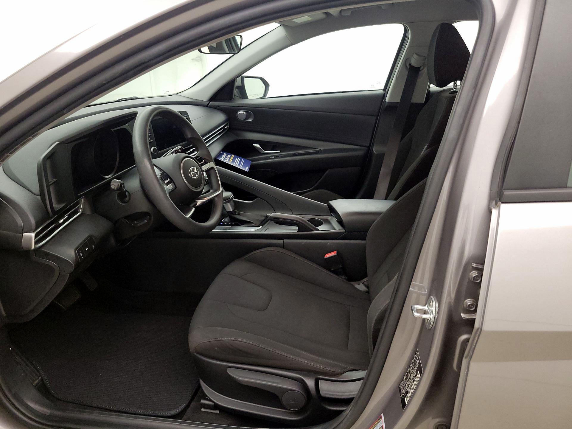 Thumbnail: 2021 Hyundai Elantra - 11