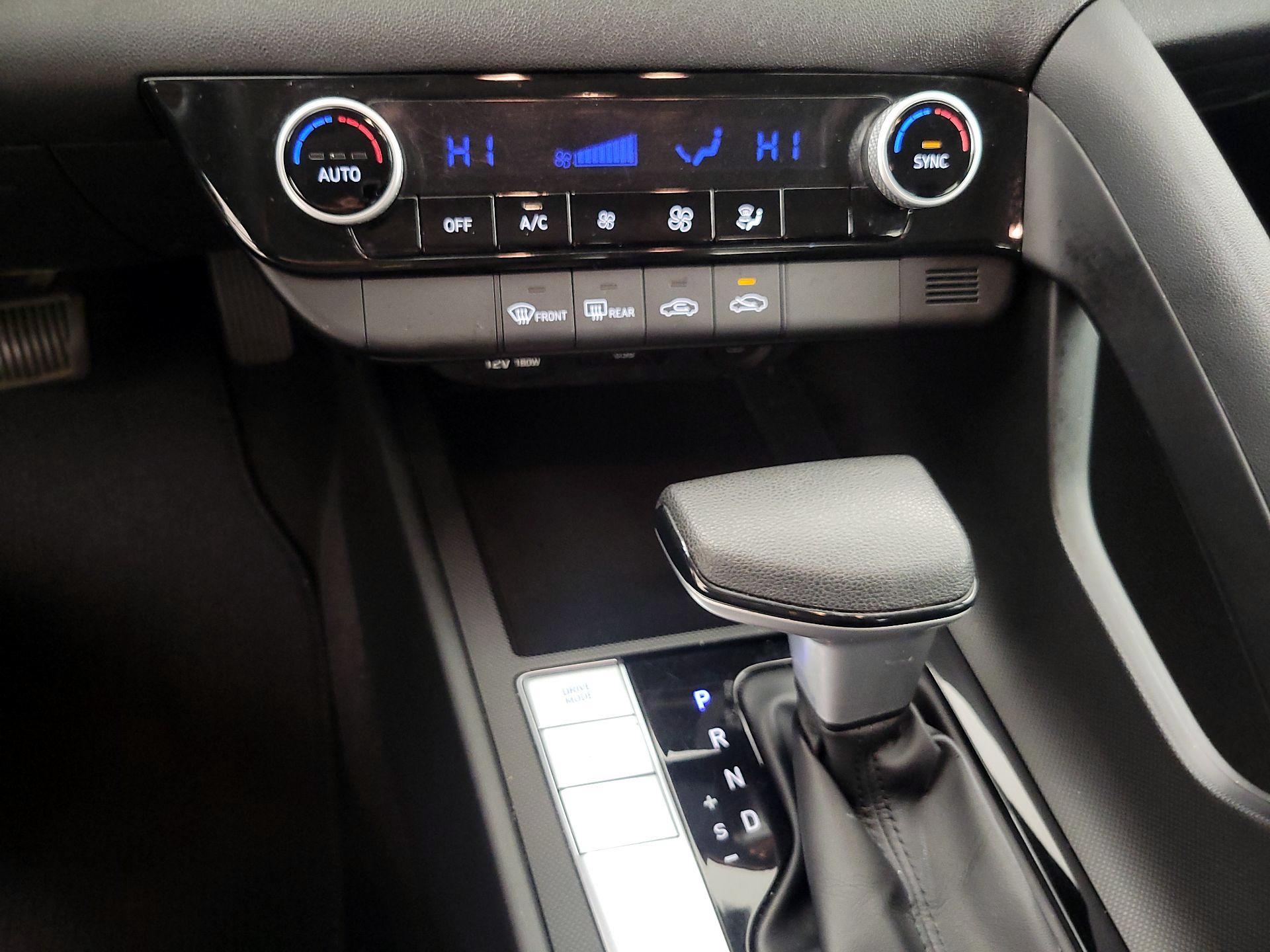 Thumbnail: 2021 Hyundai Elantra - 16