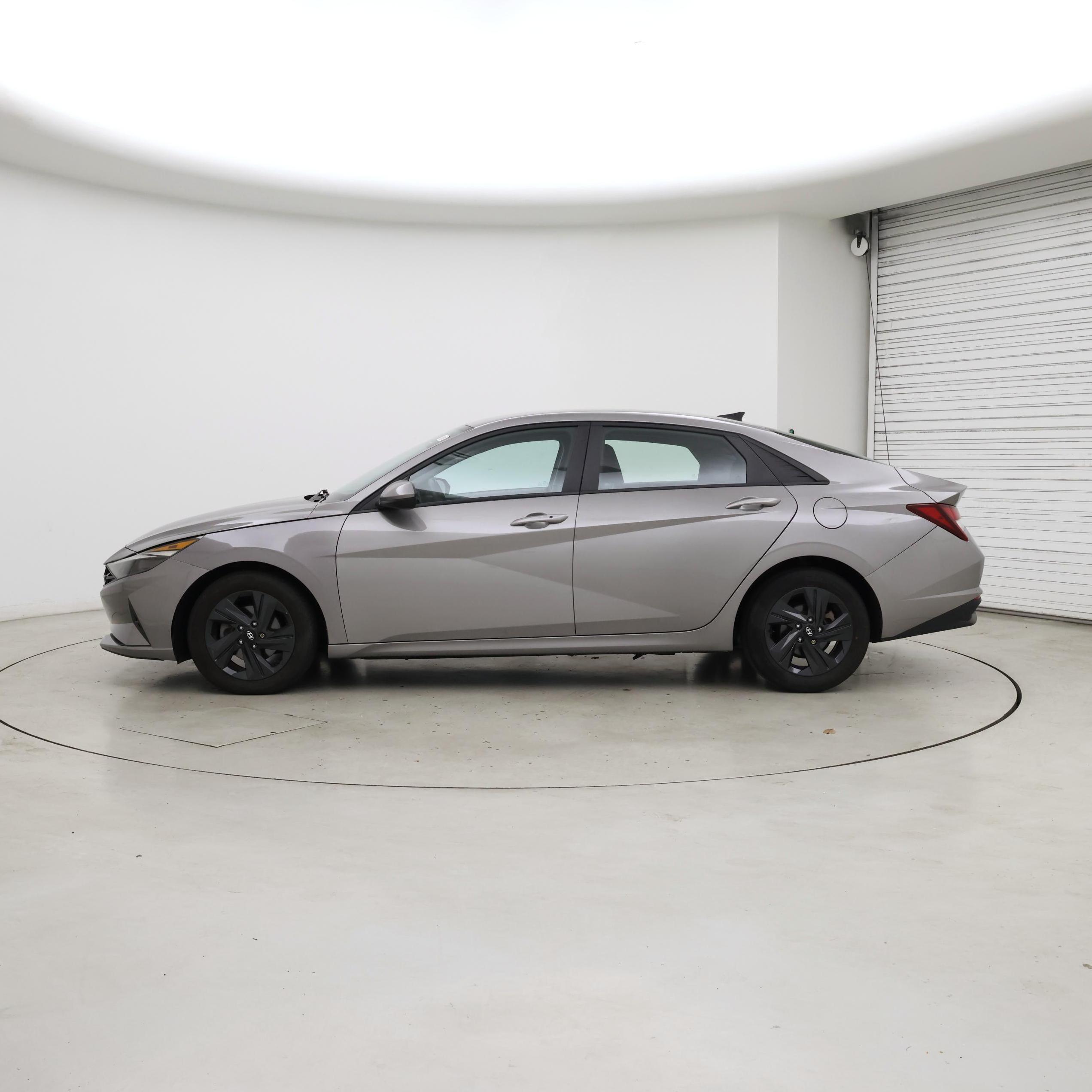 Thumbnail: 2021 Hyundai Elantra - 3