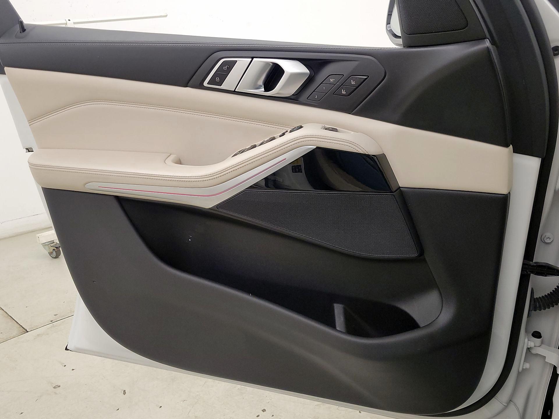 Thumbnail: 2020 BMW X5 - 12