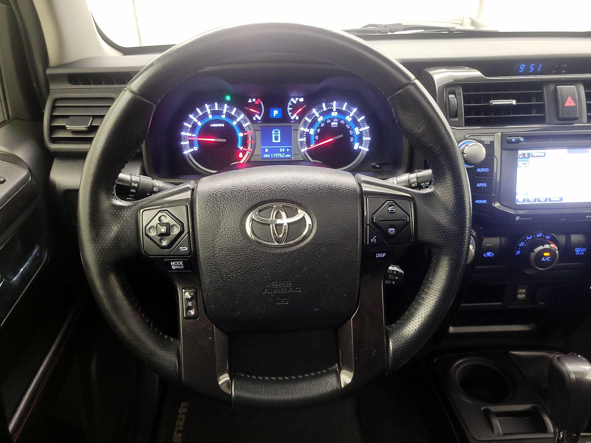 Thumbnail: 2016 Toyota 4Runner - 10